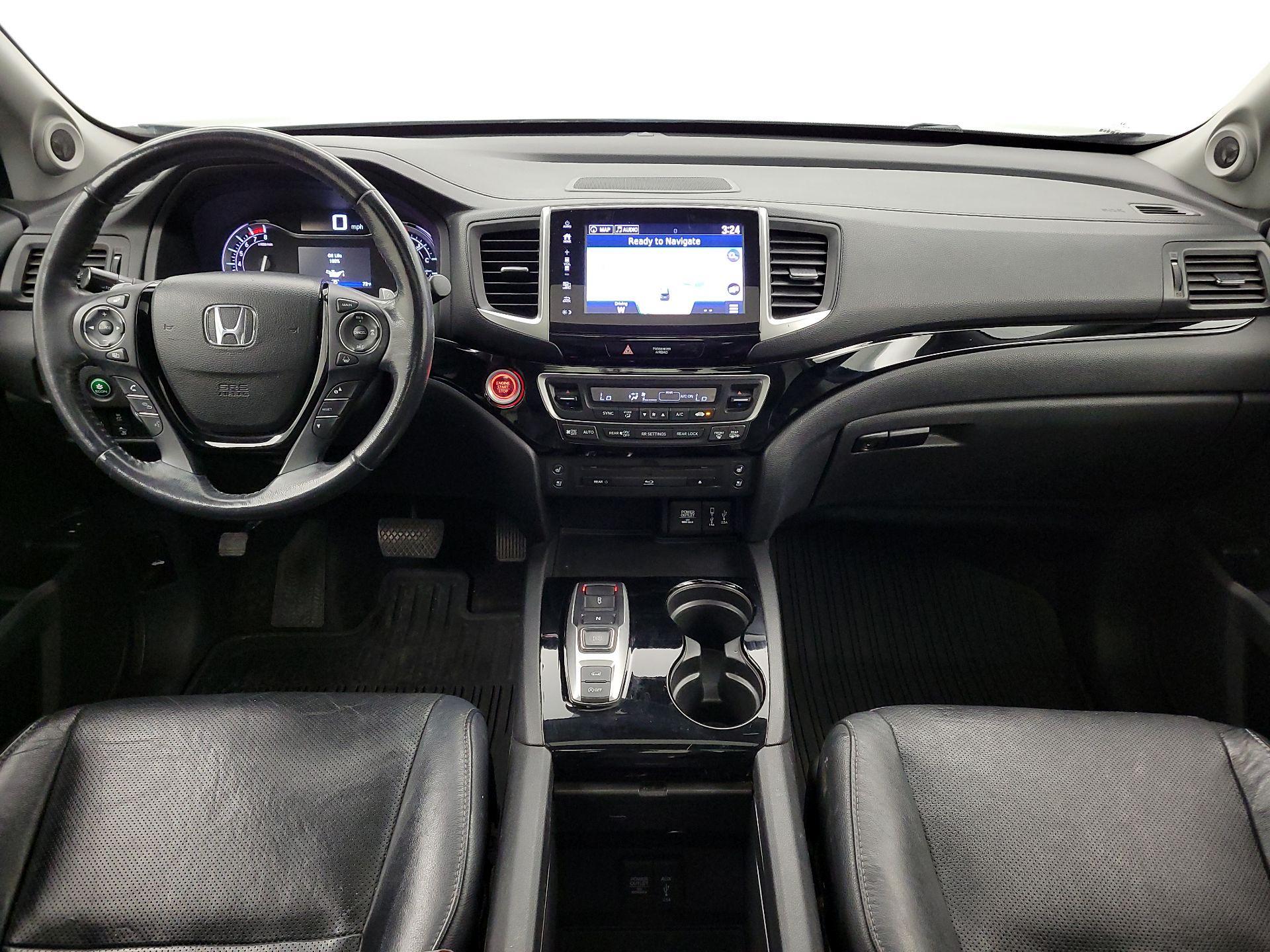 Thumbnail: 2017 Honda Pilot - 9