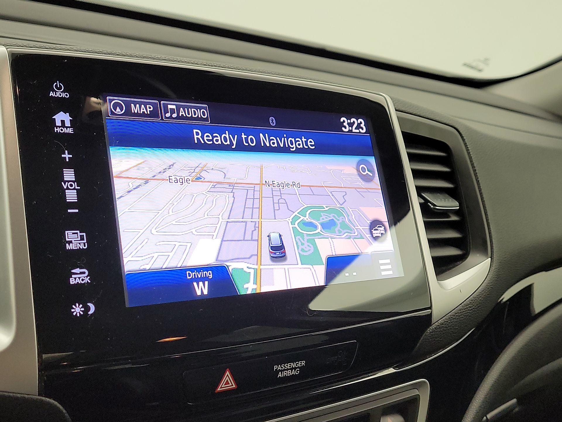 Thumbnail: 2017 Honda Pilot - 14