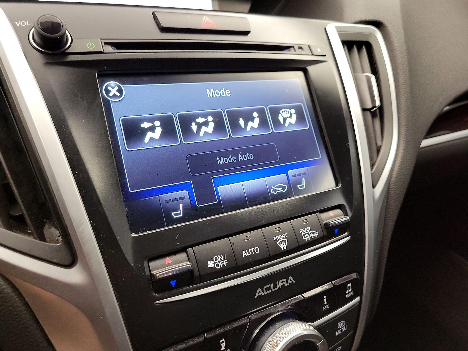 2015 Acura TLX Technology Package - Photo 18