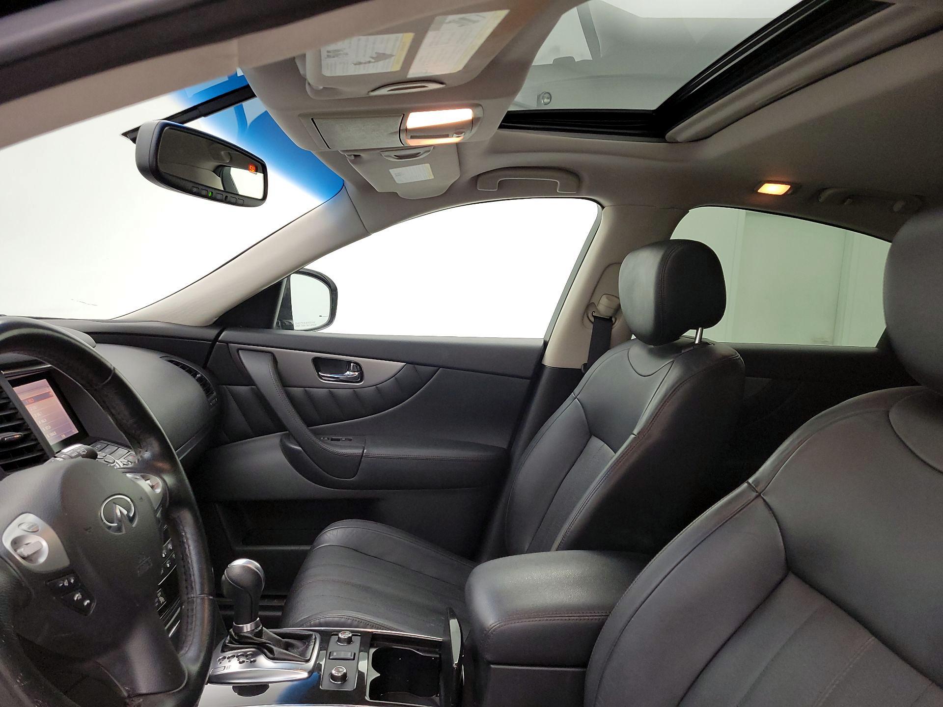 Thumbnail: 2016 INFINITI QX70 - 19