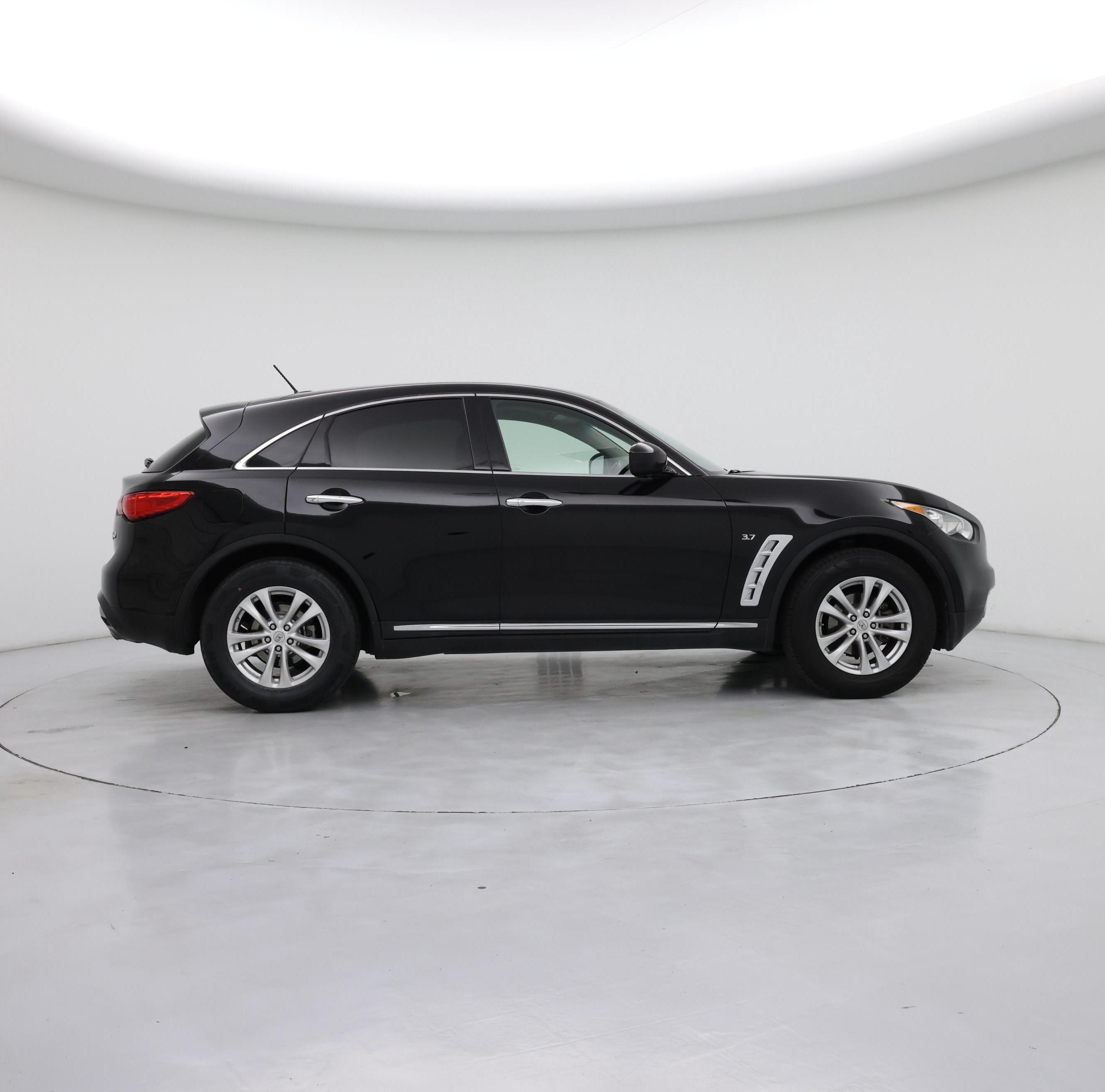 Thumbnail: 2016 INFINITI QX70 - 7