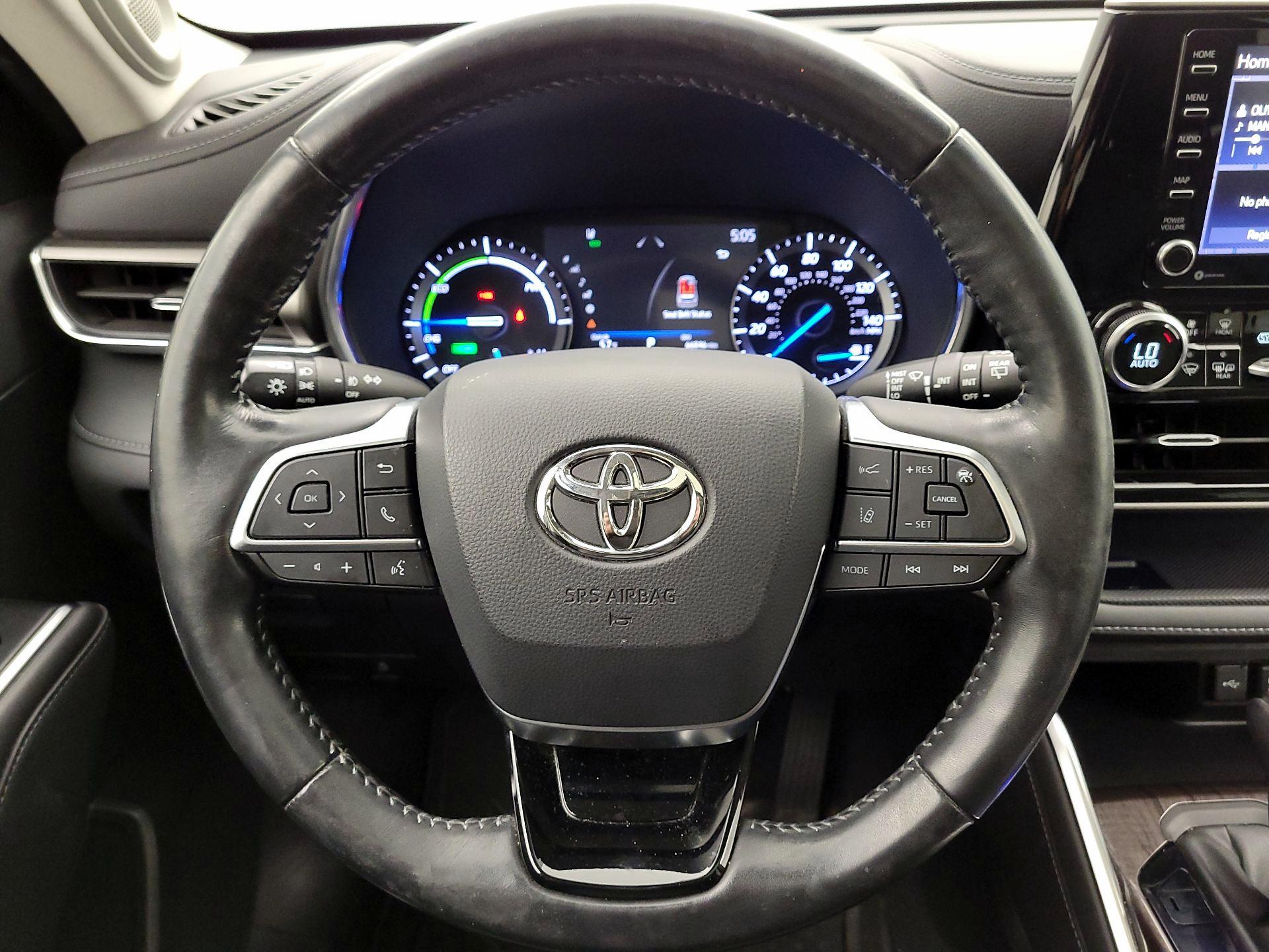 Thumbnail: 2020 Toyota Highlander - 10