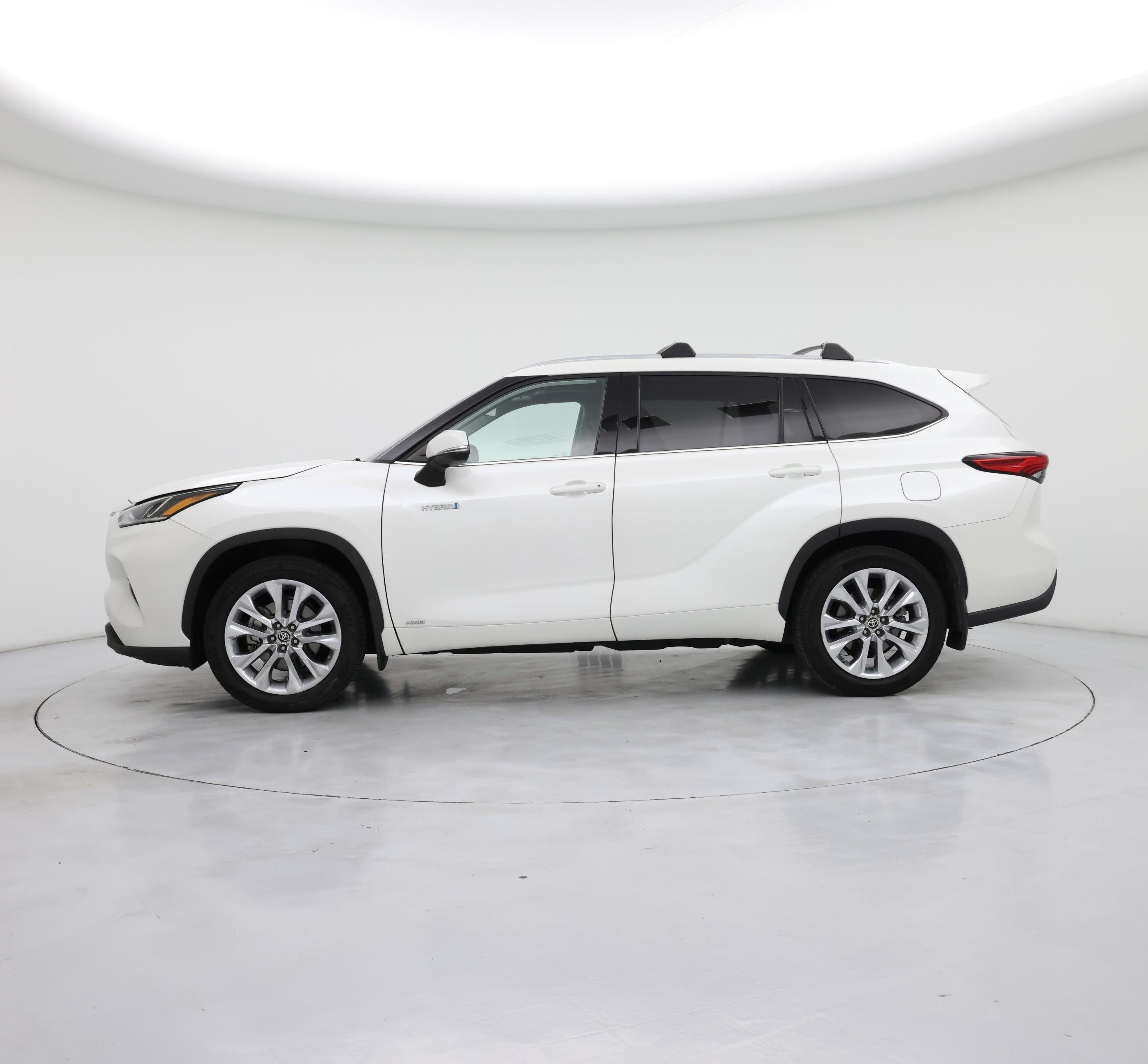 Thumbnail: 2020 Toyota Highlander - 3