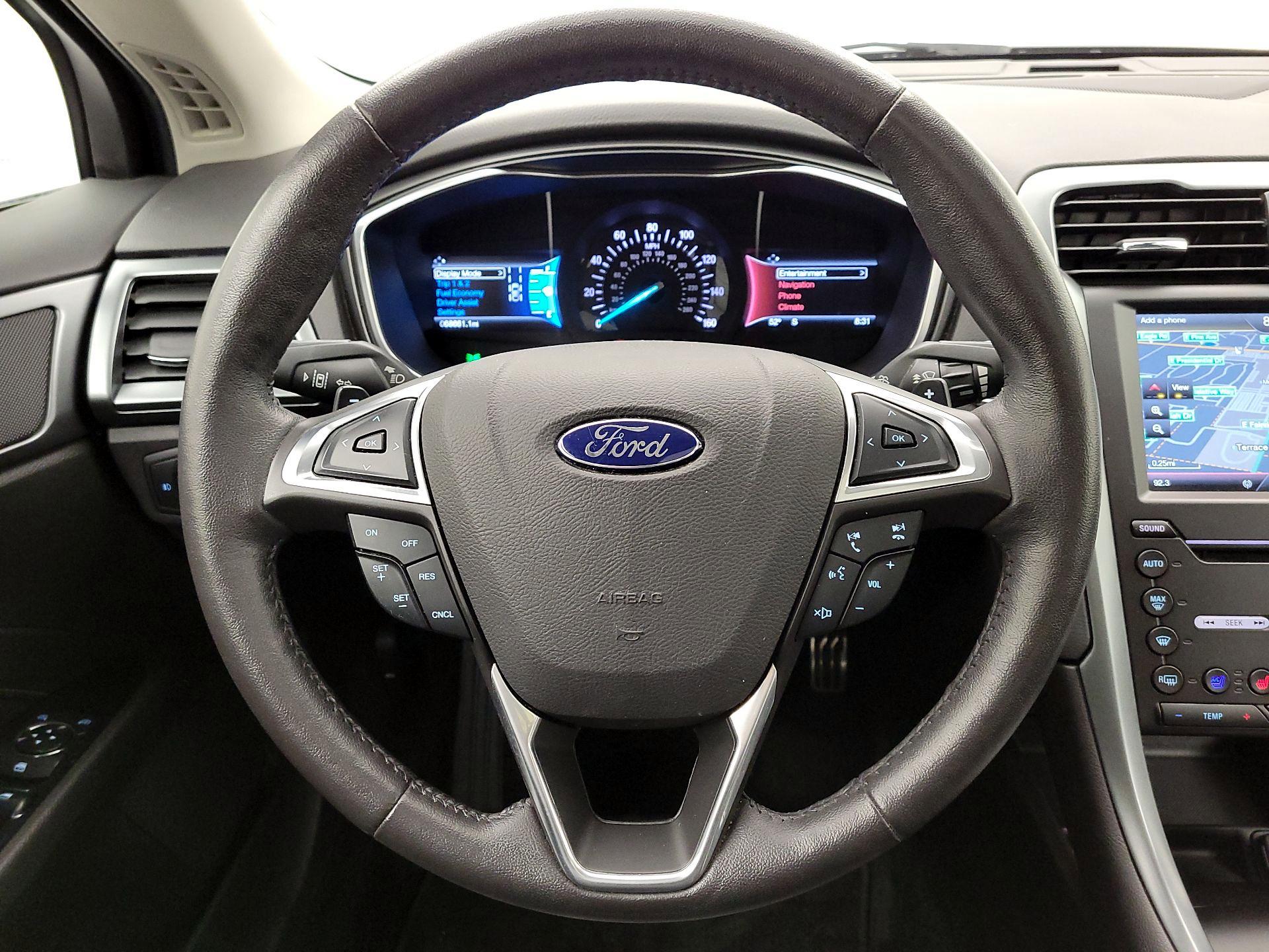 Thumbnail: 2016 Ford Fusion - 10