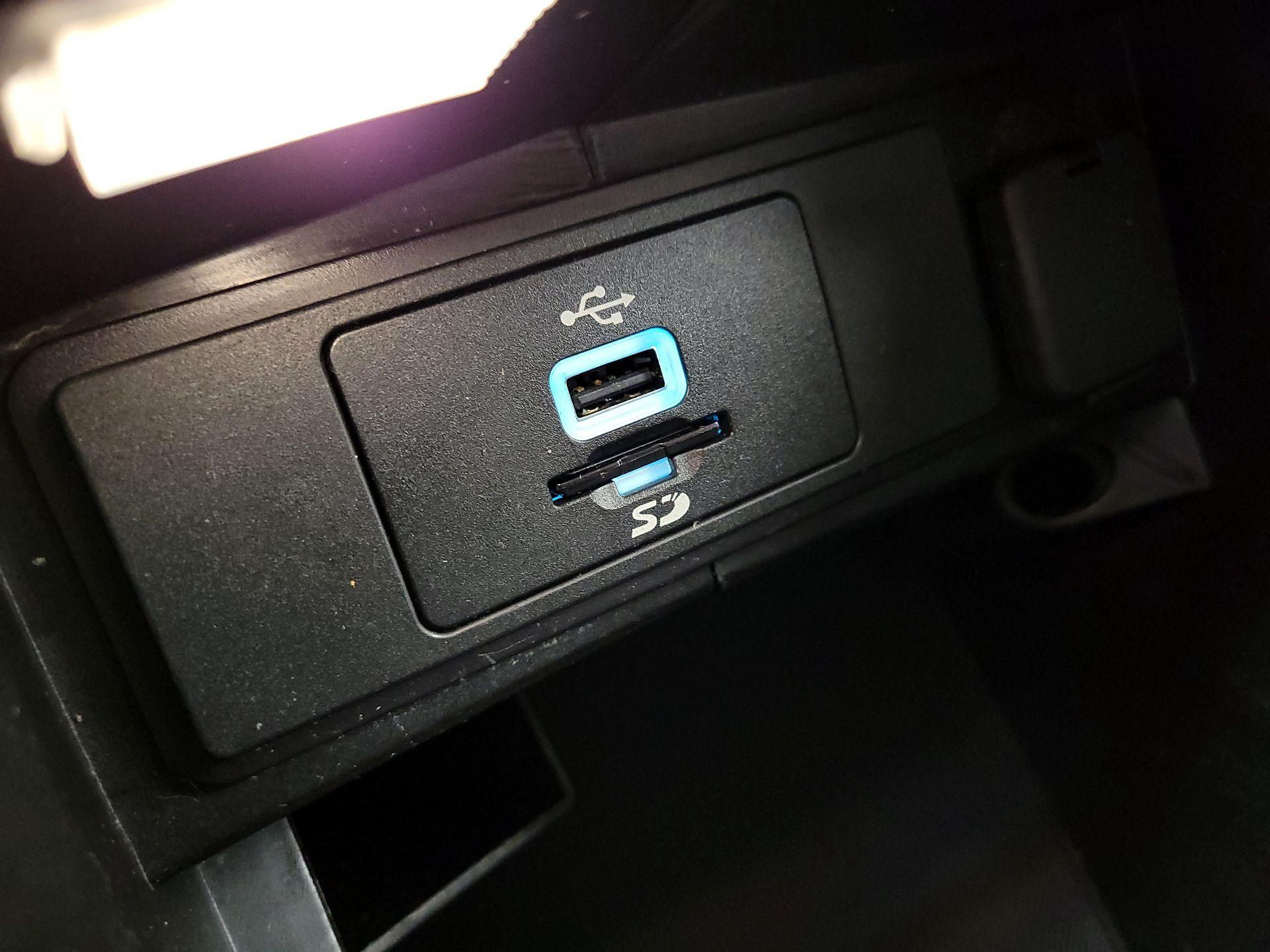 Thumbnail: 2016 Ford Fusion - 19