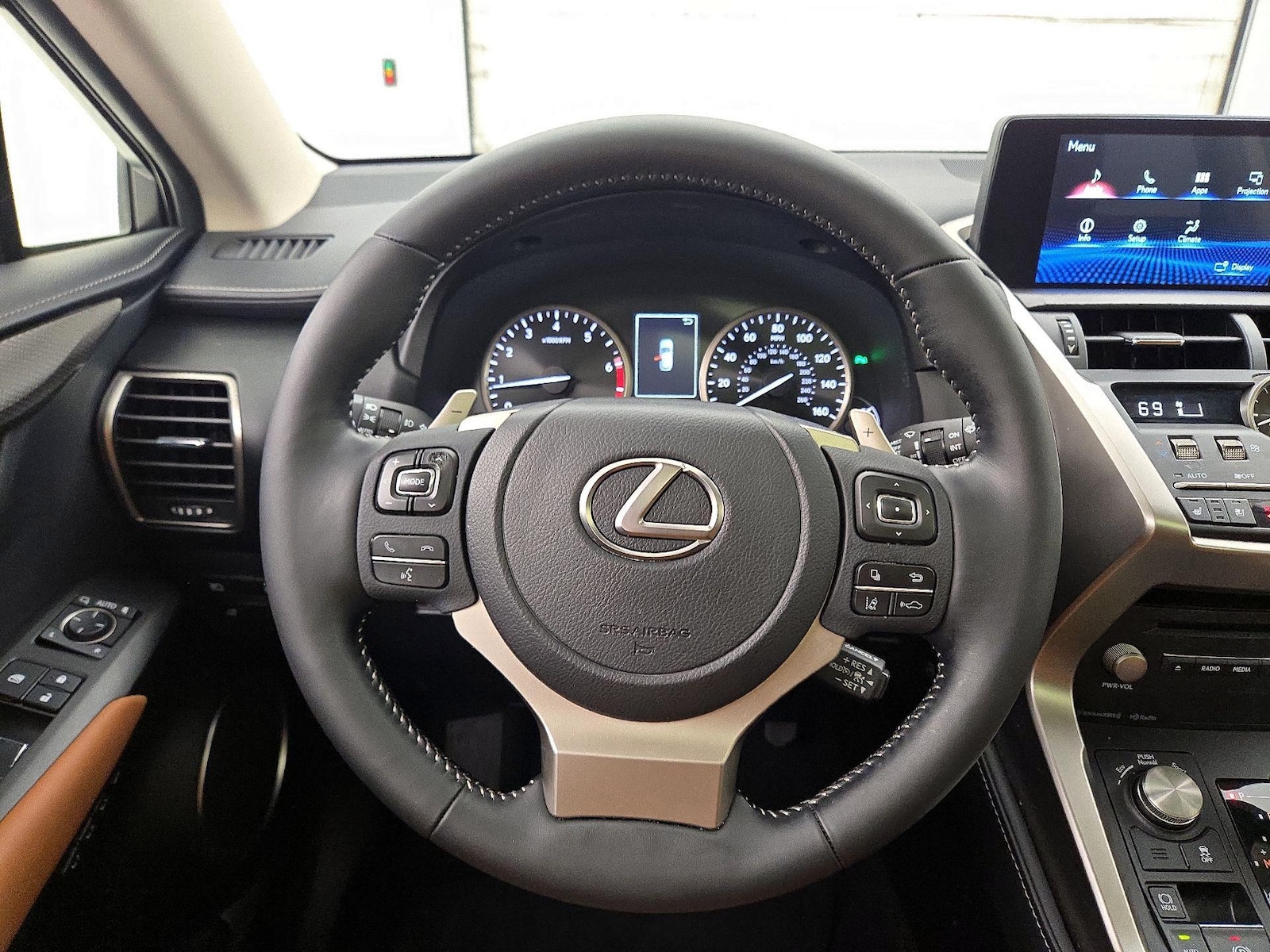 2021 Lexus NX 300 - Photo 11