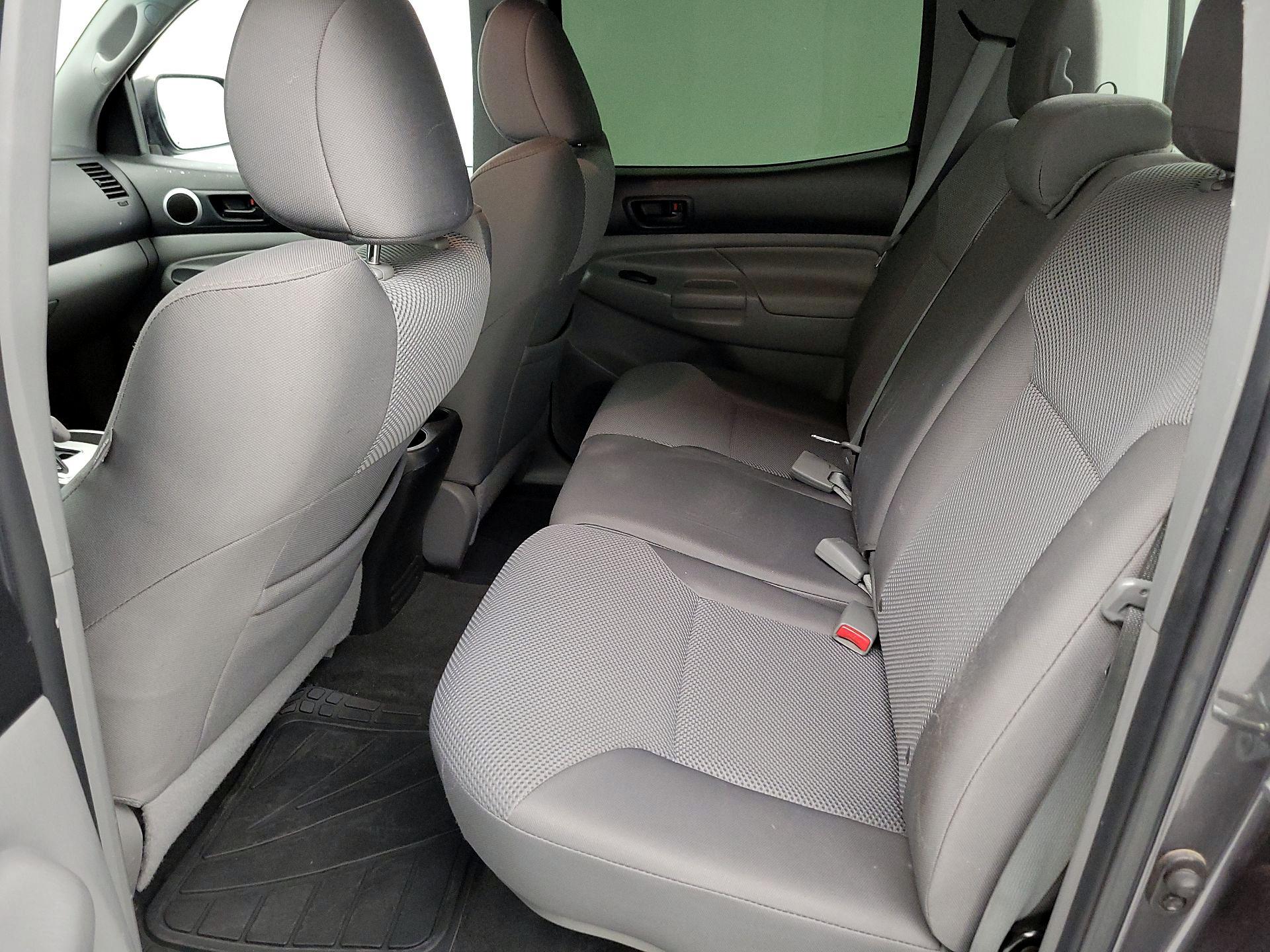 Thumbnail: 2015 Toyota Tacoma - 19