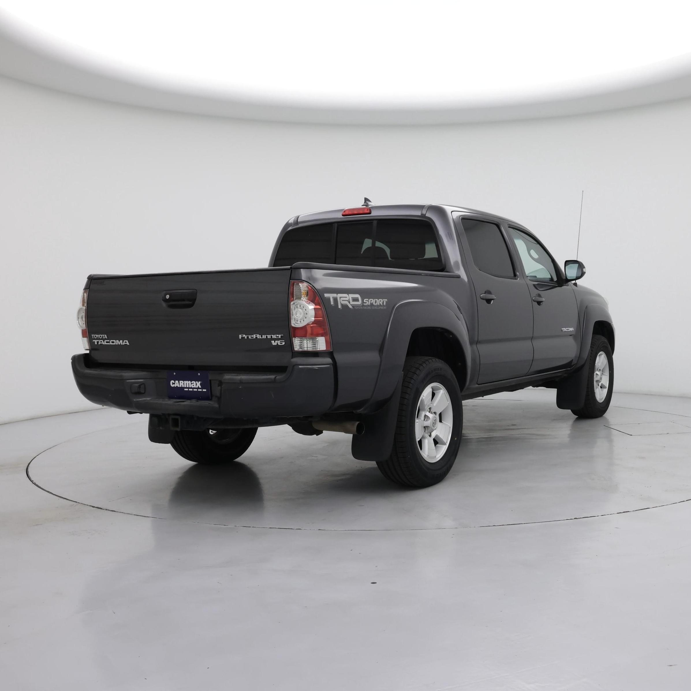 Thumbnail: 2015 Toyota Tacoma - 8