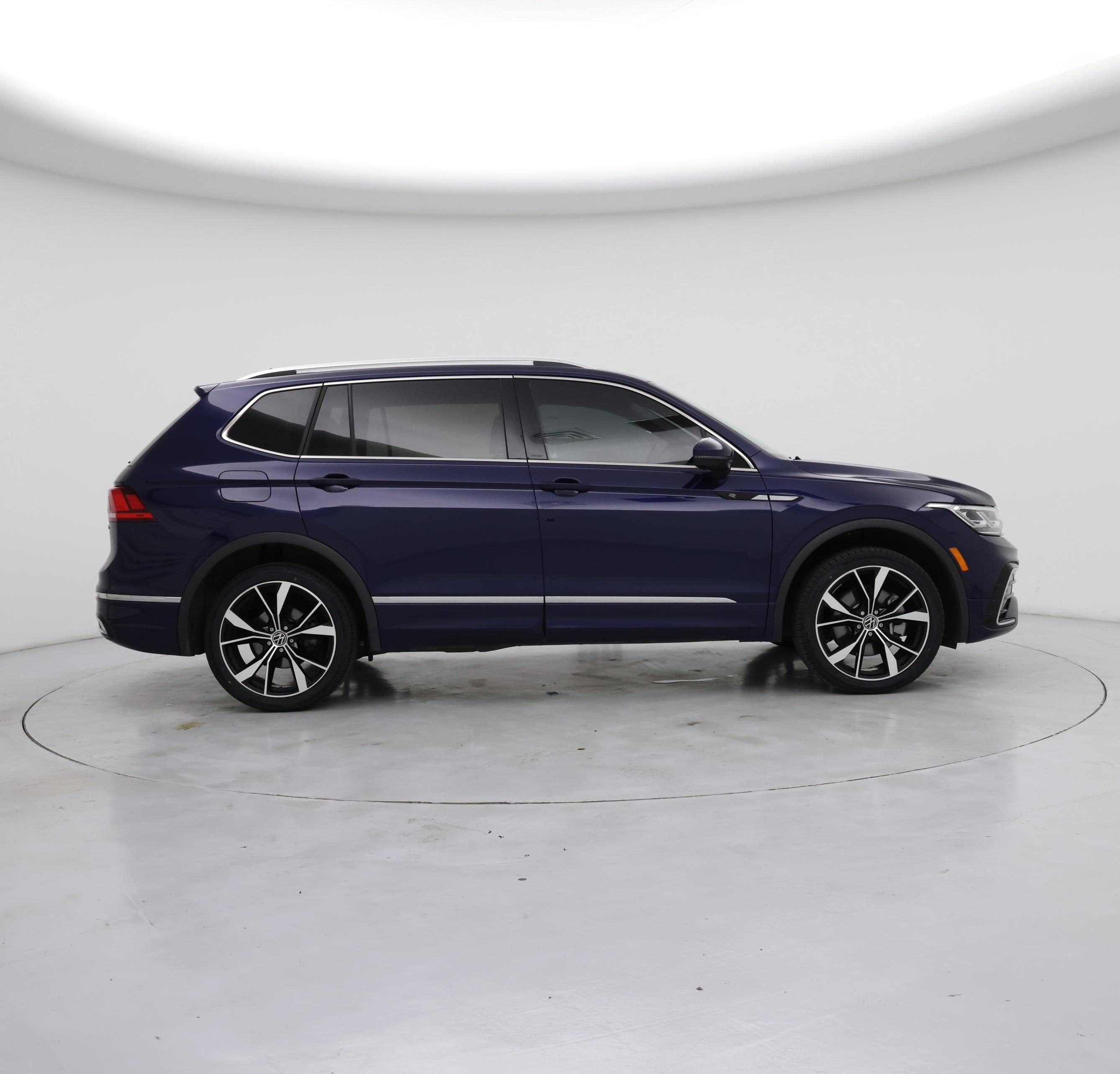 Thumbnail: 2022 Volkswagen Tiguan - 7