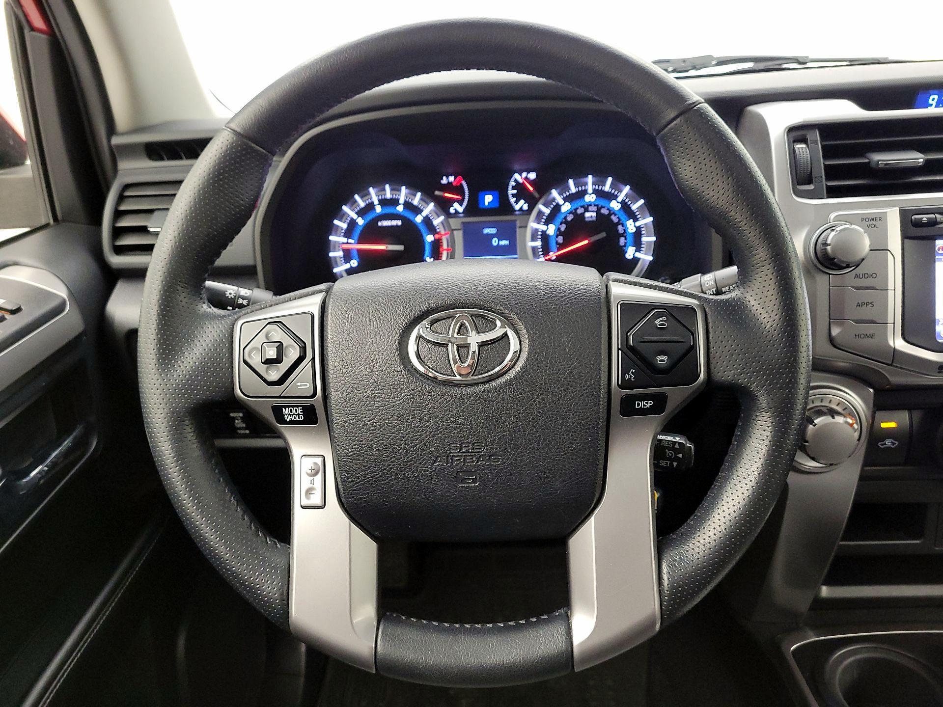 Thumbnail: 2014 Toyota 4Runner - 10
