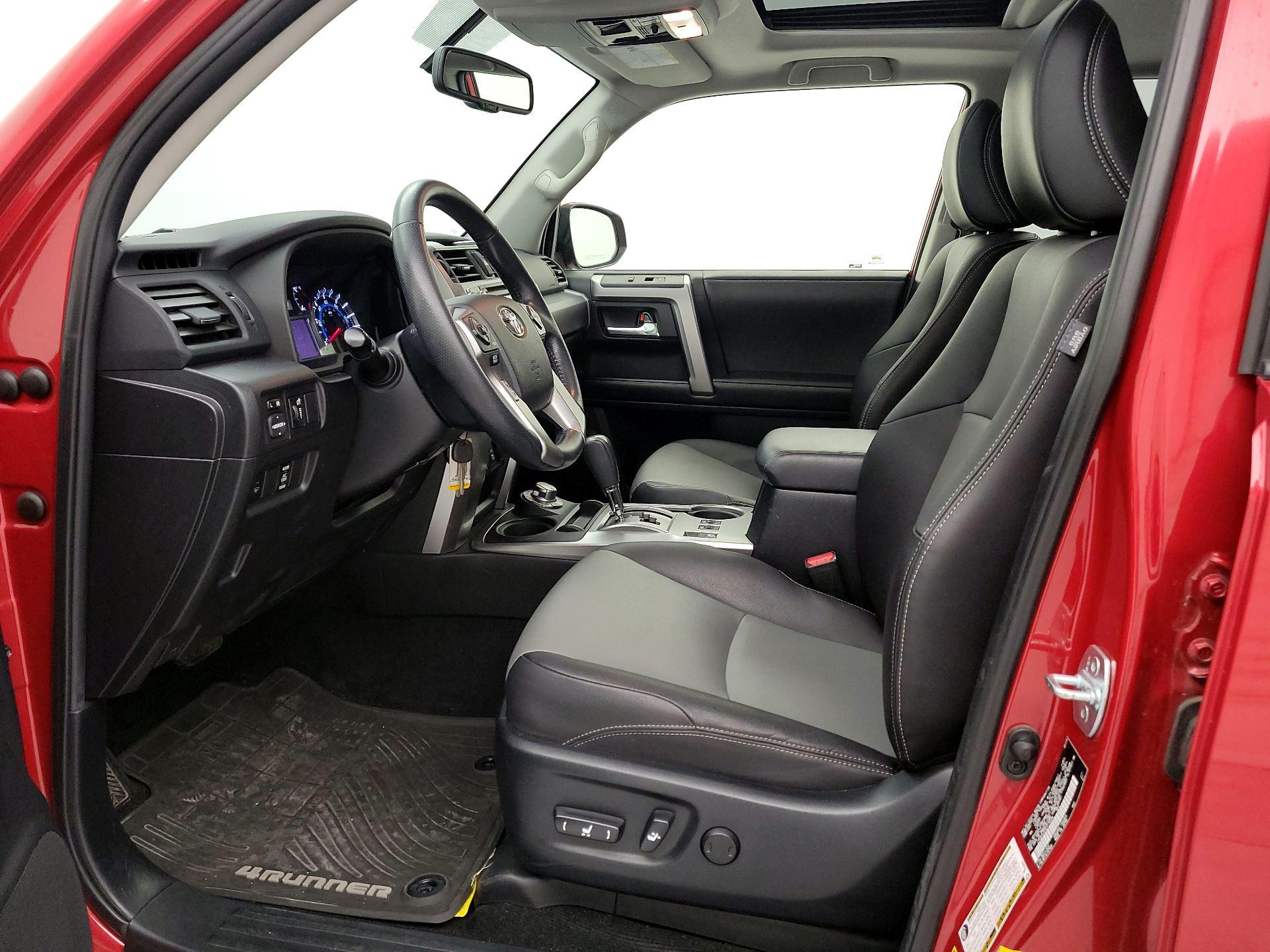 Thumbnail: 2014 Toyota 4Runner - 11