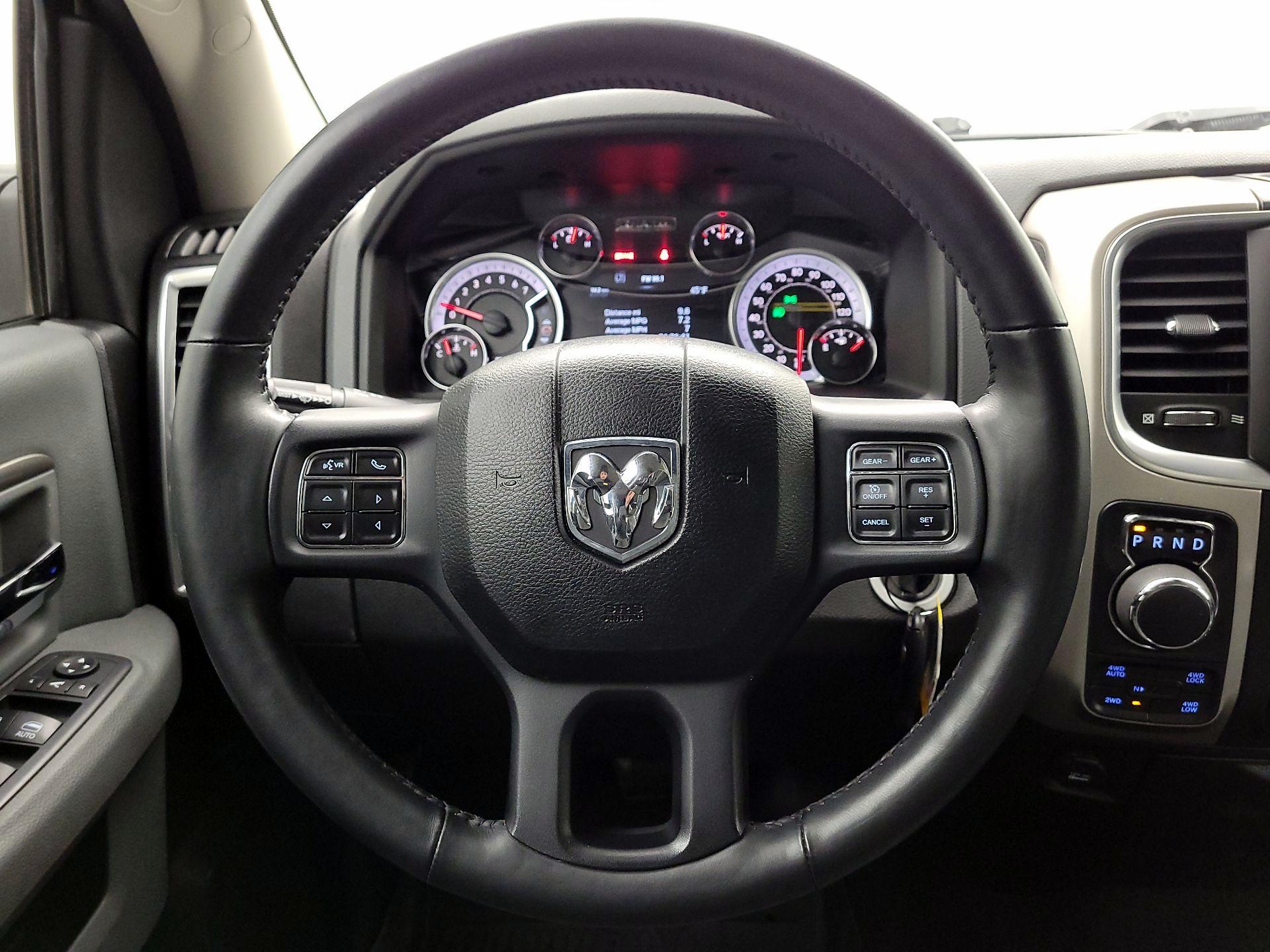 Thumbnail: 2019 RAM 1500 Classic - 10