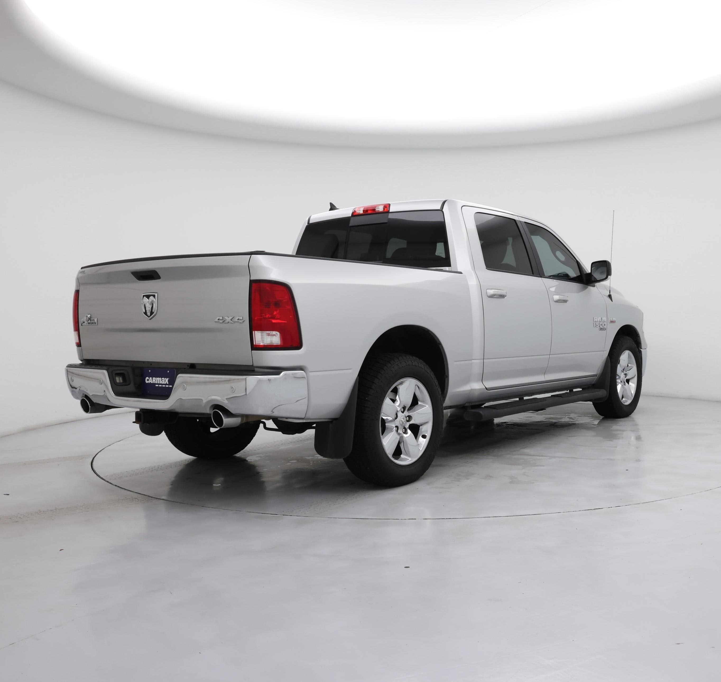 Thumbnail: 2019 RAM 1500 Classic - 8