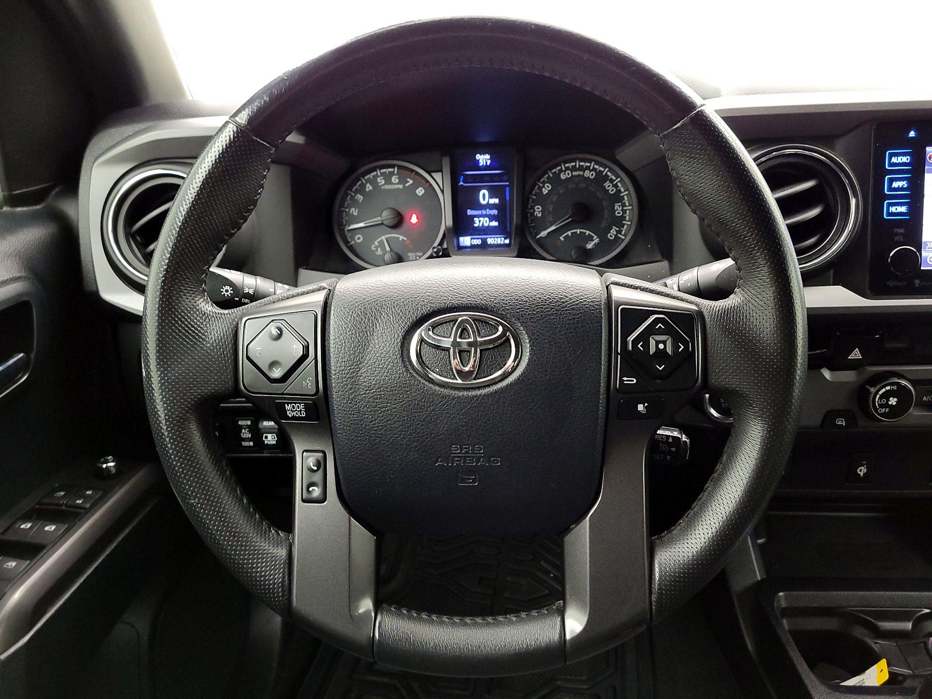 Thumbnail: 2017 Toyota Tacoma - 10