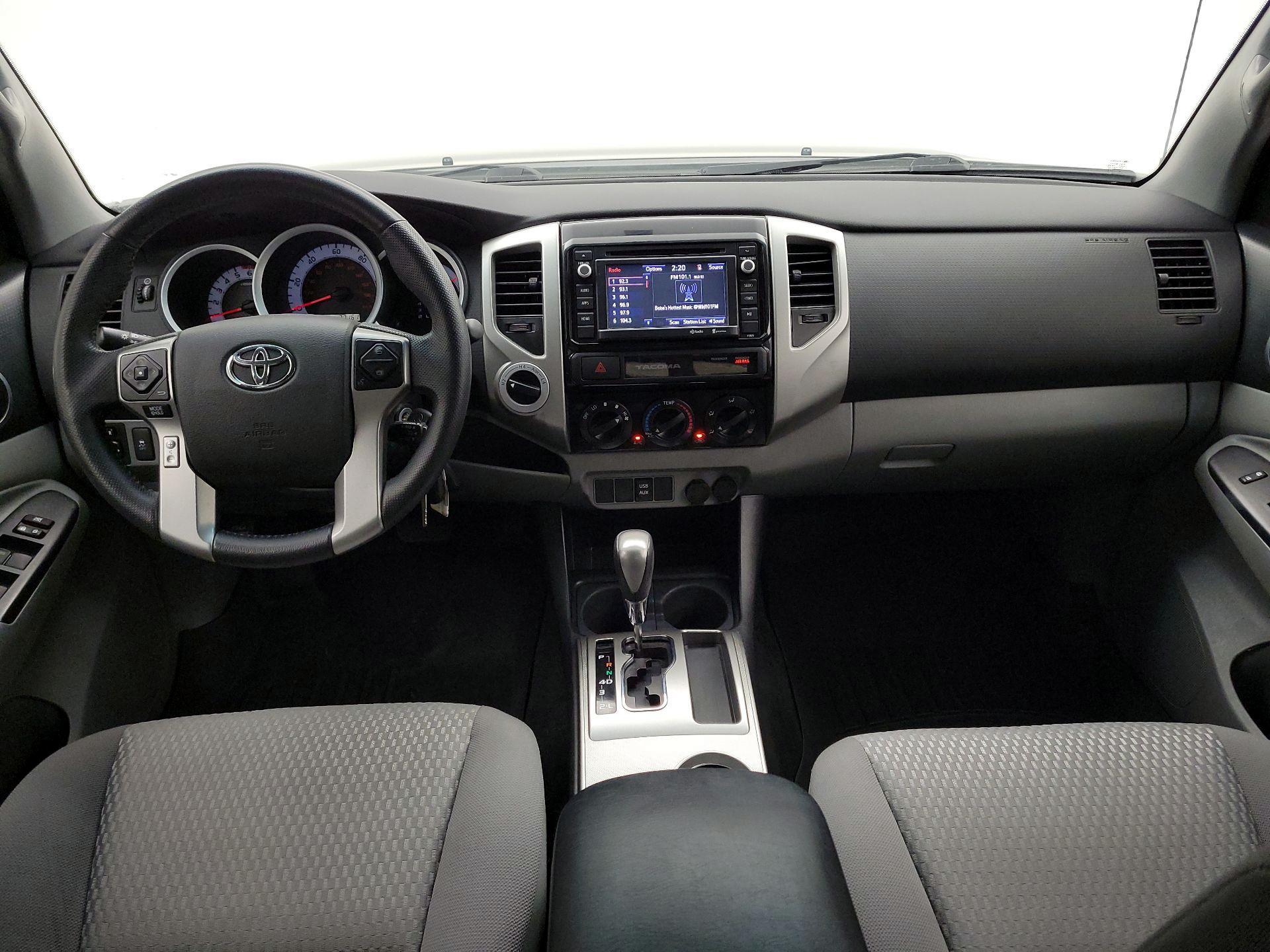 Thumbnail: 2015 Toyota Tacoma - 9