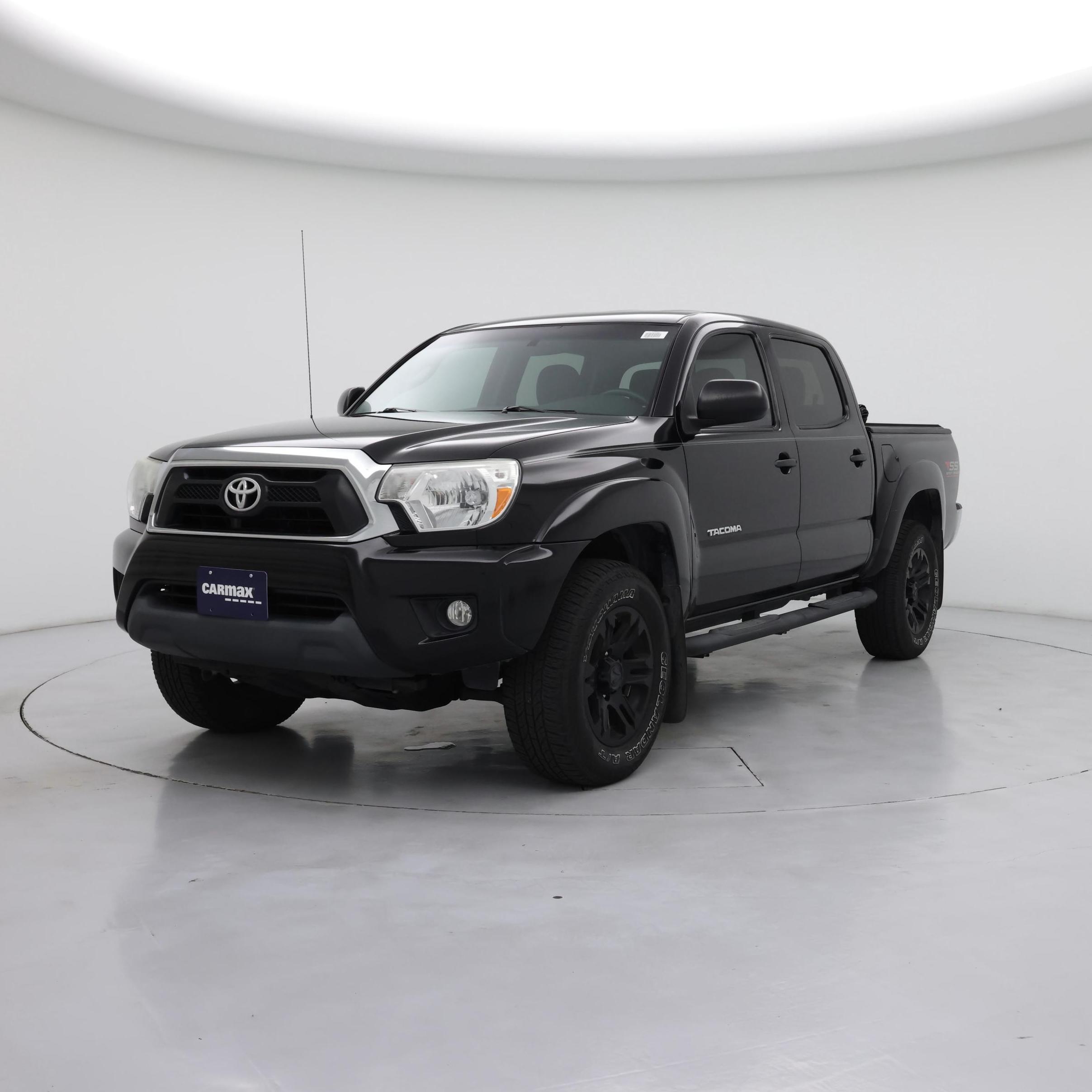 Thumbnail: 2015 Toyota Tacoma - 4