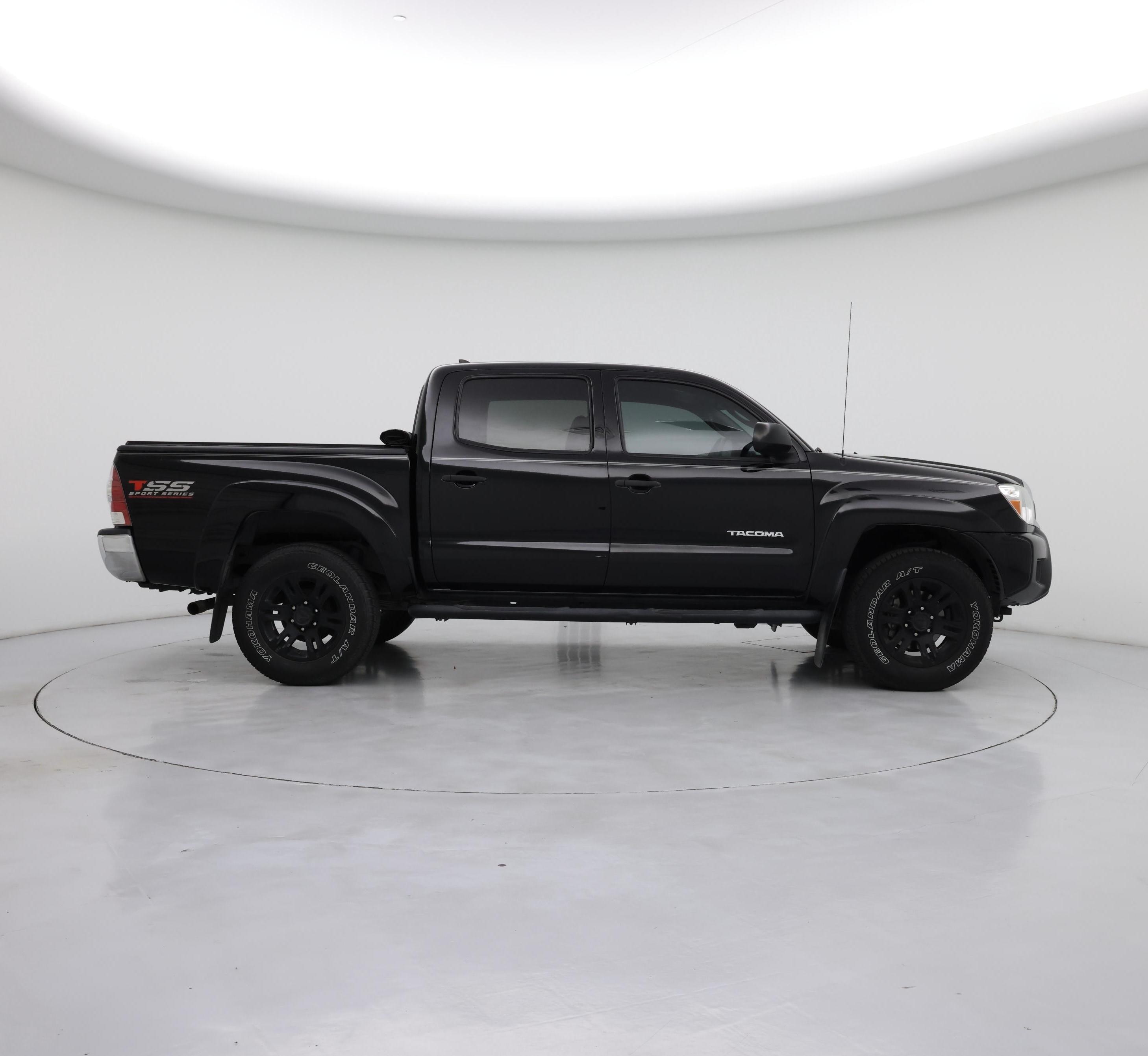 Thumbnail: 2015 Toyota Tacoma - 7