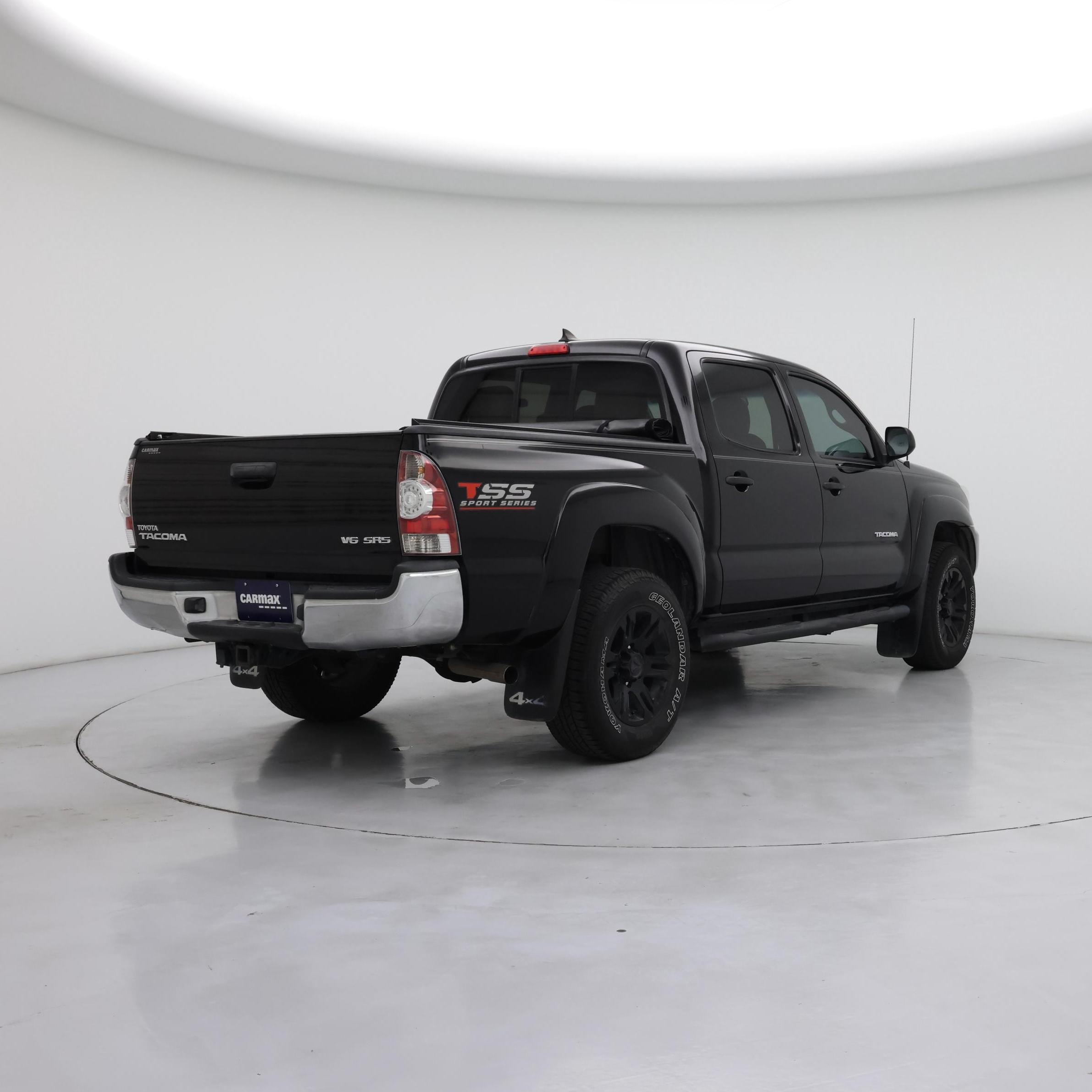 Thumbnail: 2015 Toyota Tacoma - 8