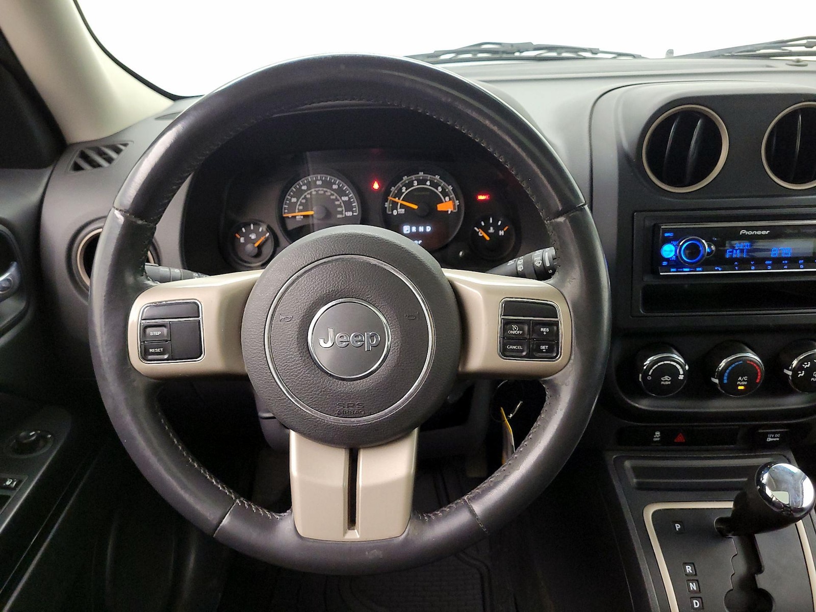 2016 Jeep Patriot 75th Anniversary Edition - Photo 11