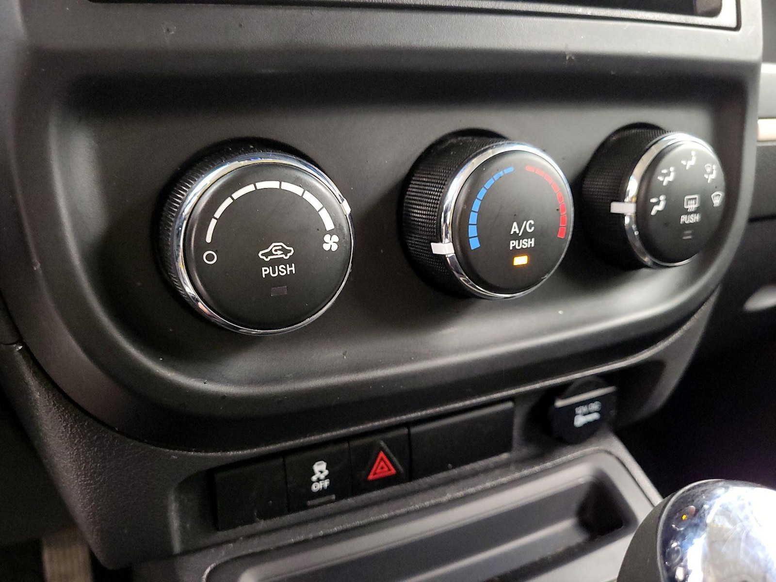 2016 Jeep Patriot 75th Anniversary Edition - Photo 15