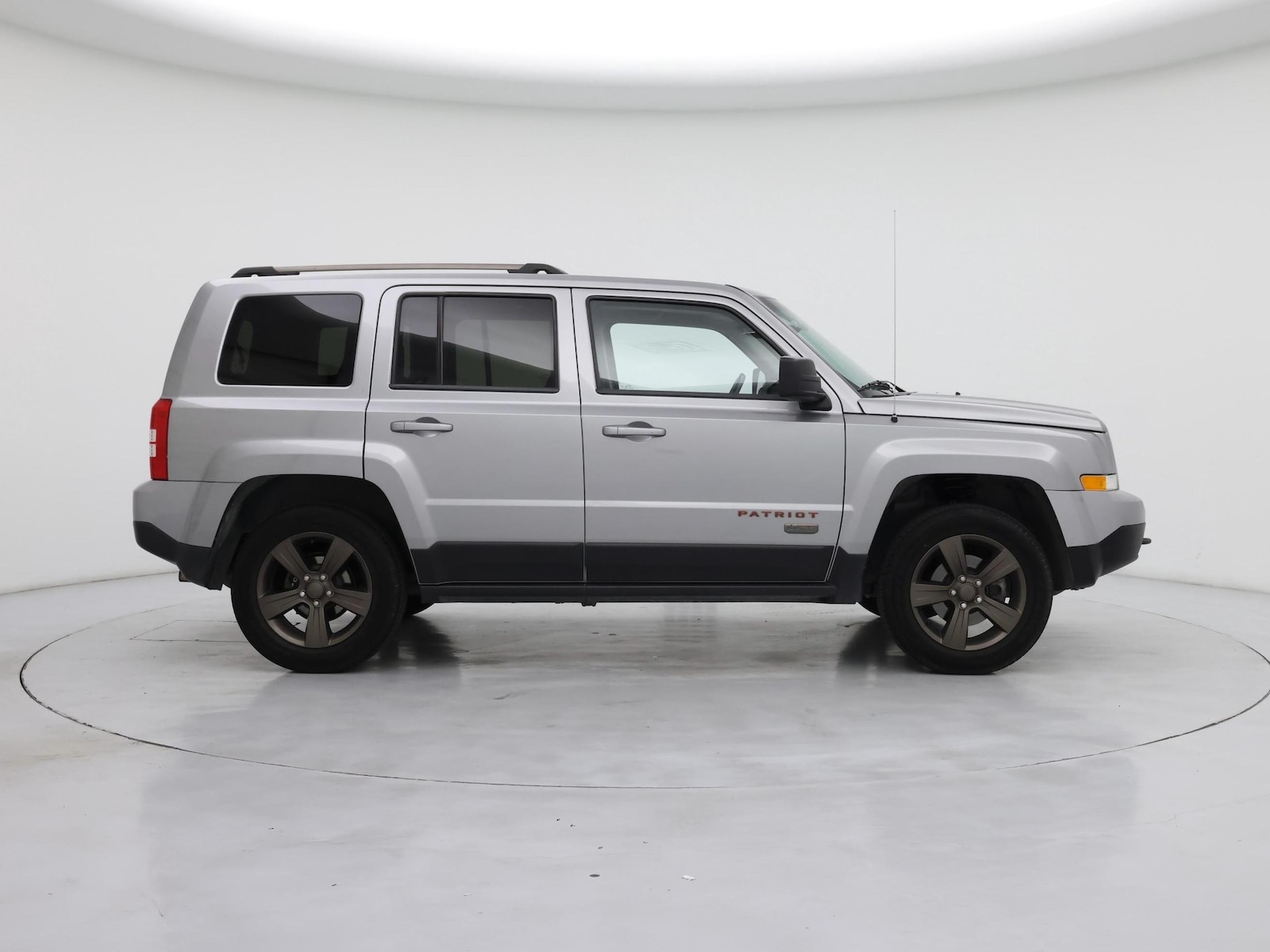 2016 Jeep Patriot 75th Anniversary Edition - Photo 8