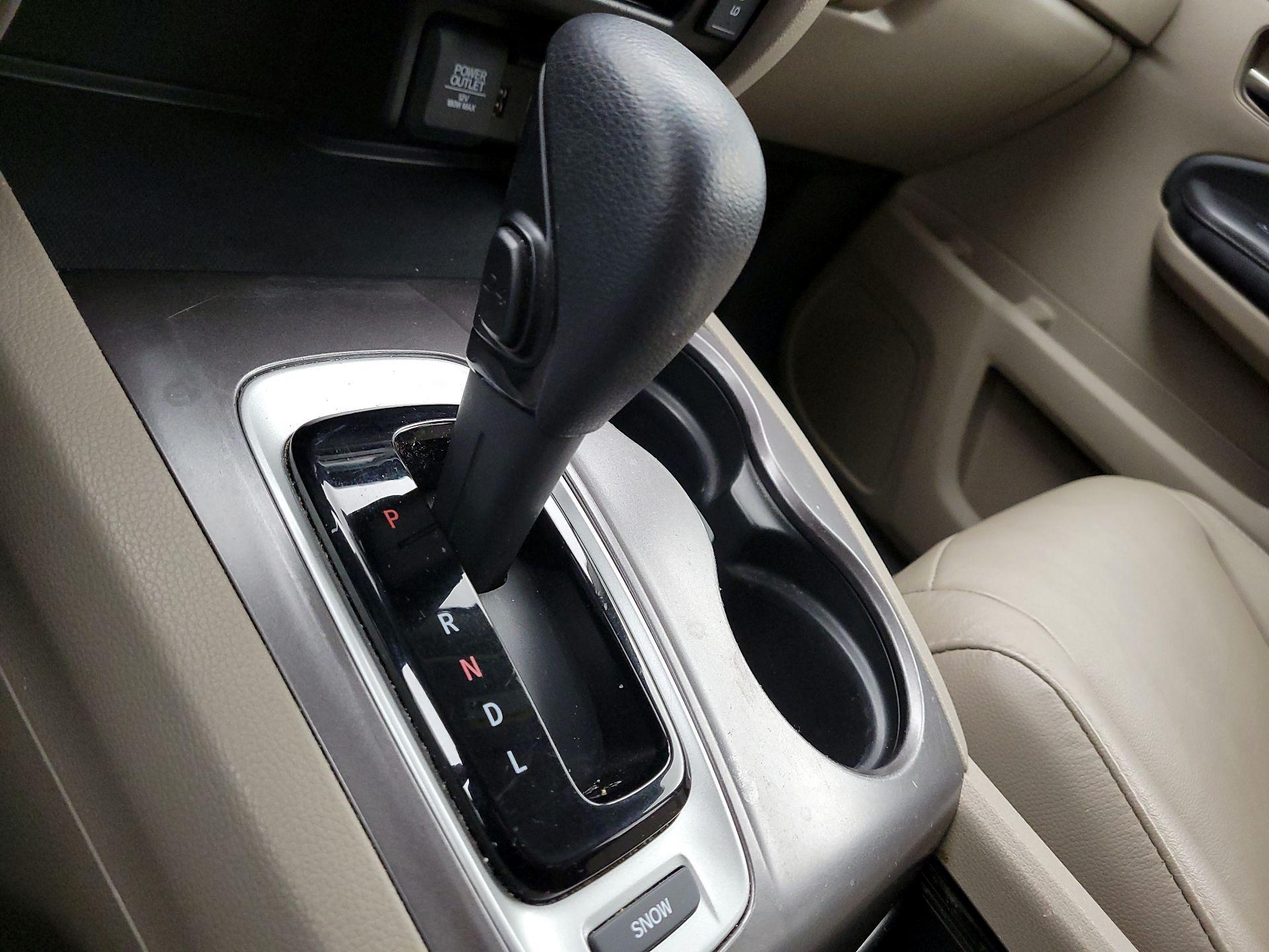 Thumbnail: 2017 Honda Pilot - 18