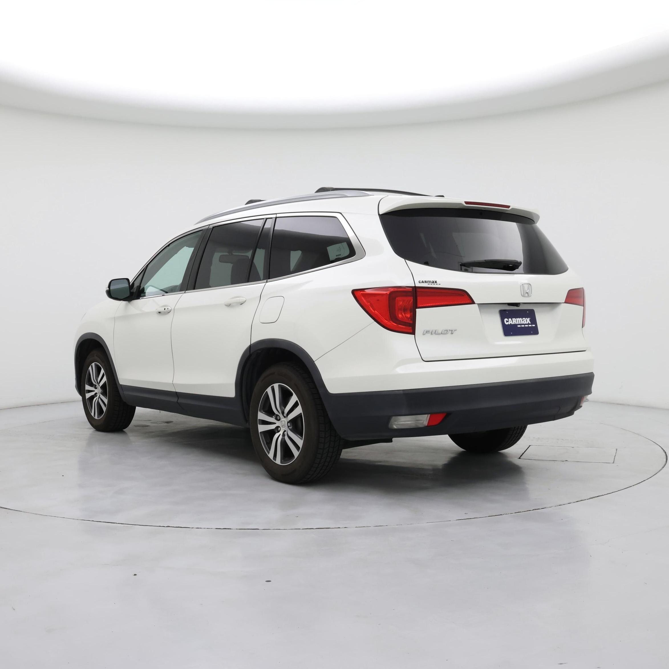 Thumbnail: 2017 Honda Pilot - 2