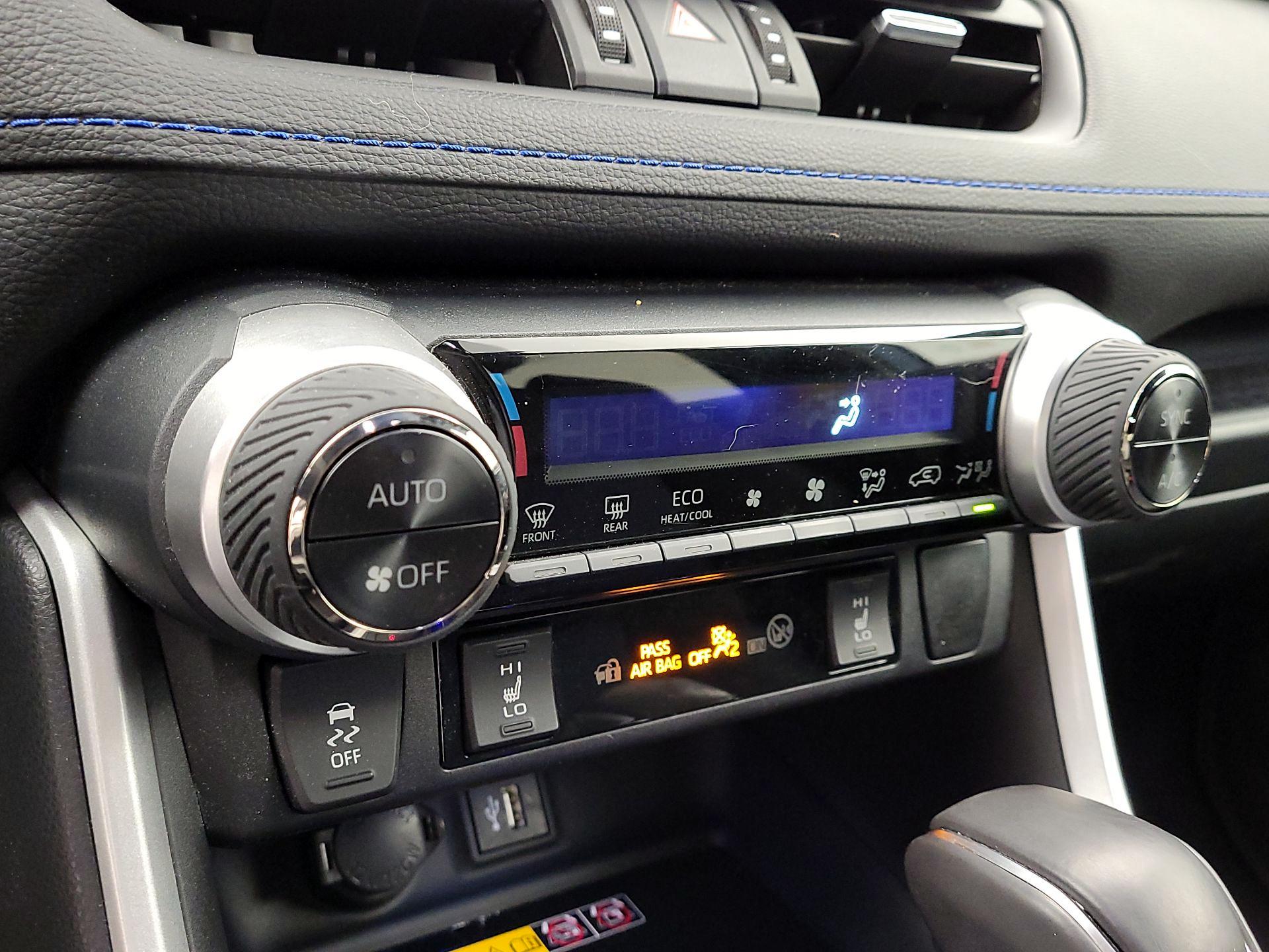 Thumbnail: 2024 Toyota RAV4 - 16