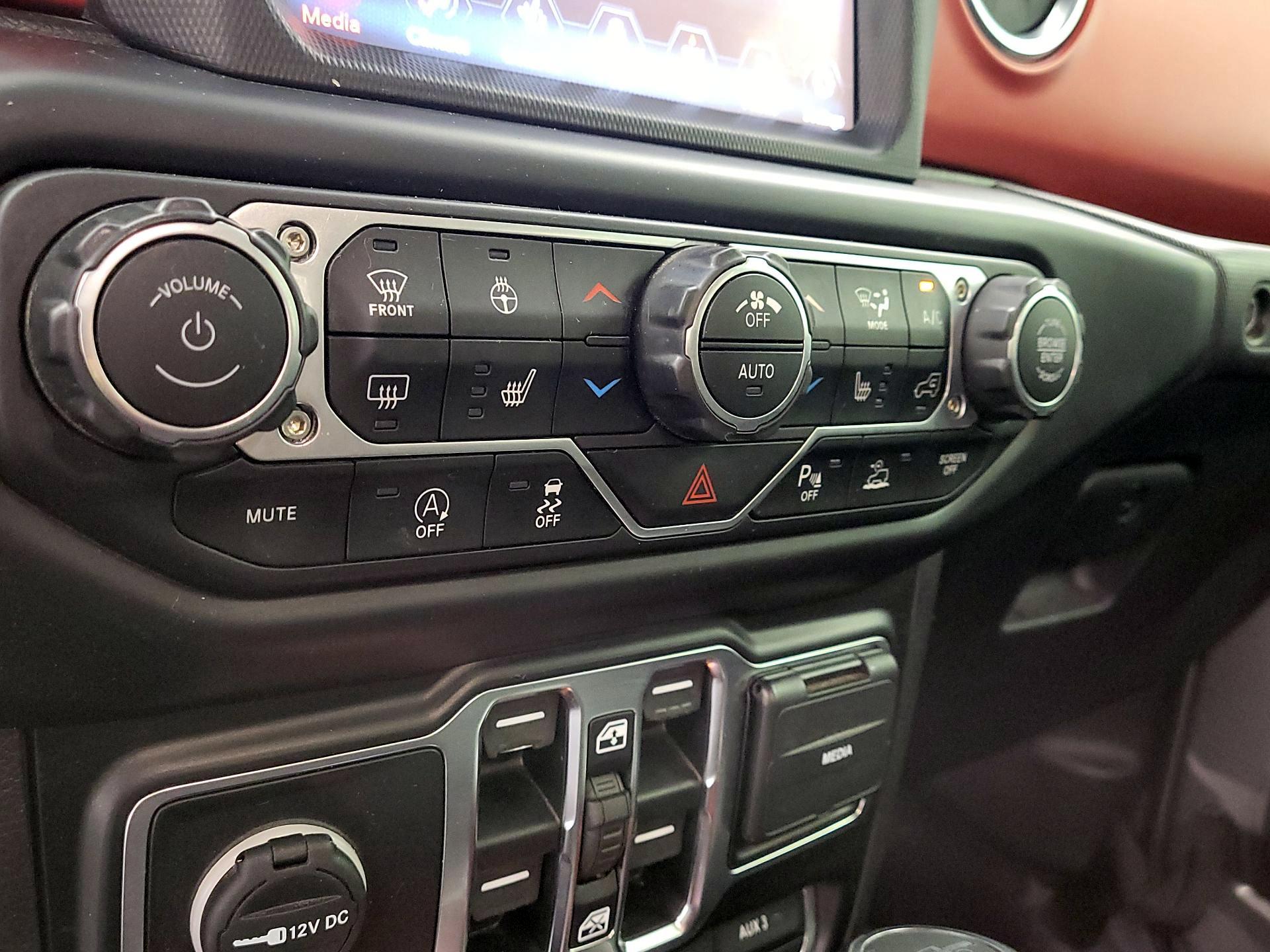 Thumbnail: 2020 Jeep Gladiator - 17
