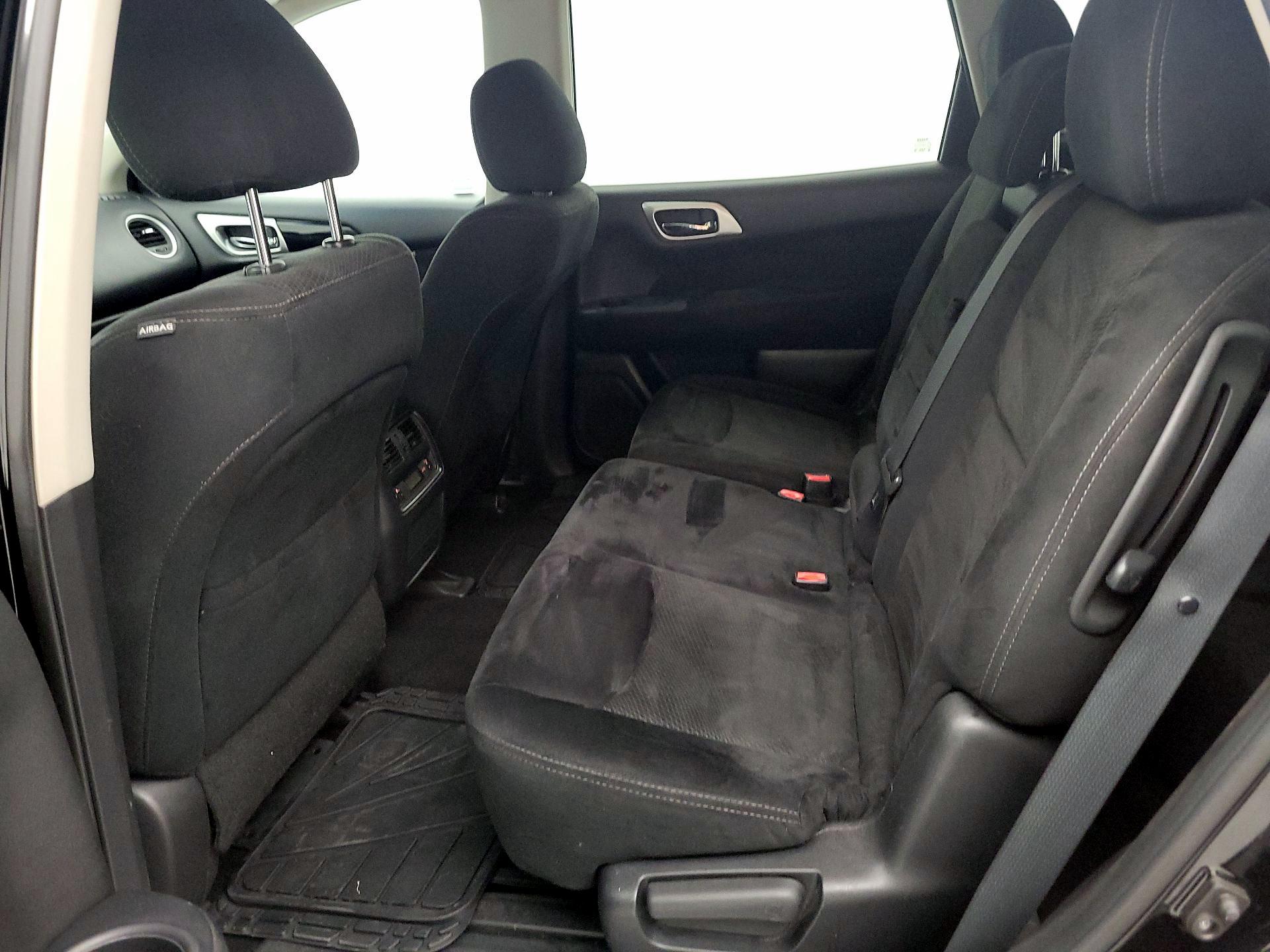 Thumbnail: 2014 Nissan Pathfinder - 19