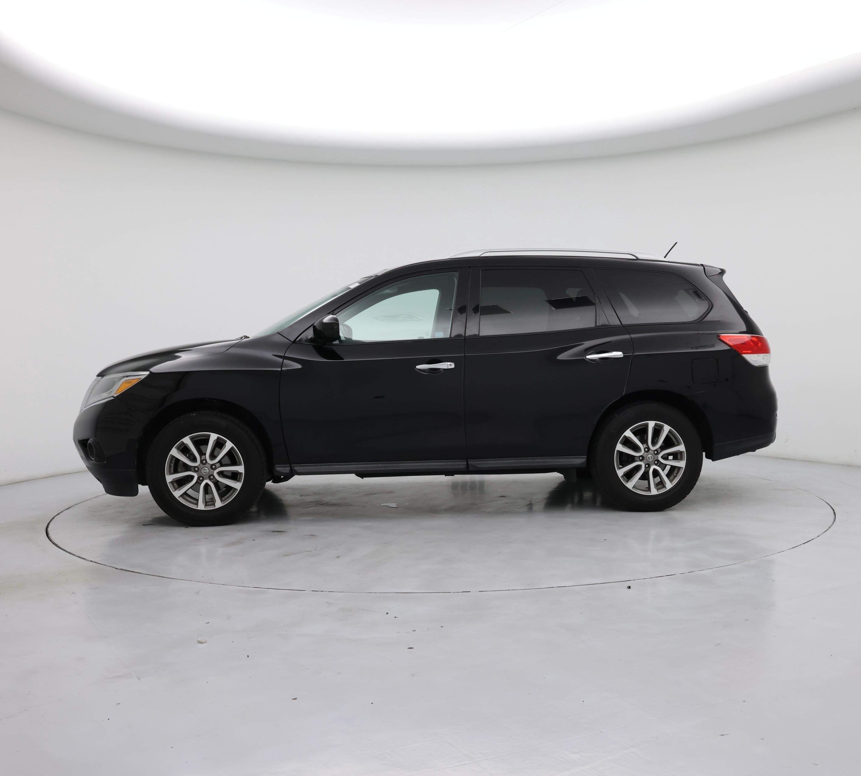 Thumbnail: 2014 Nissan Pathfinder - 3
