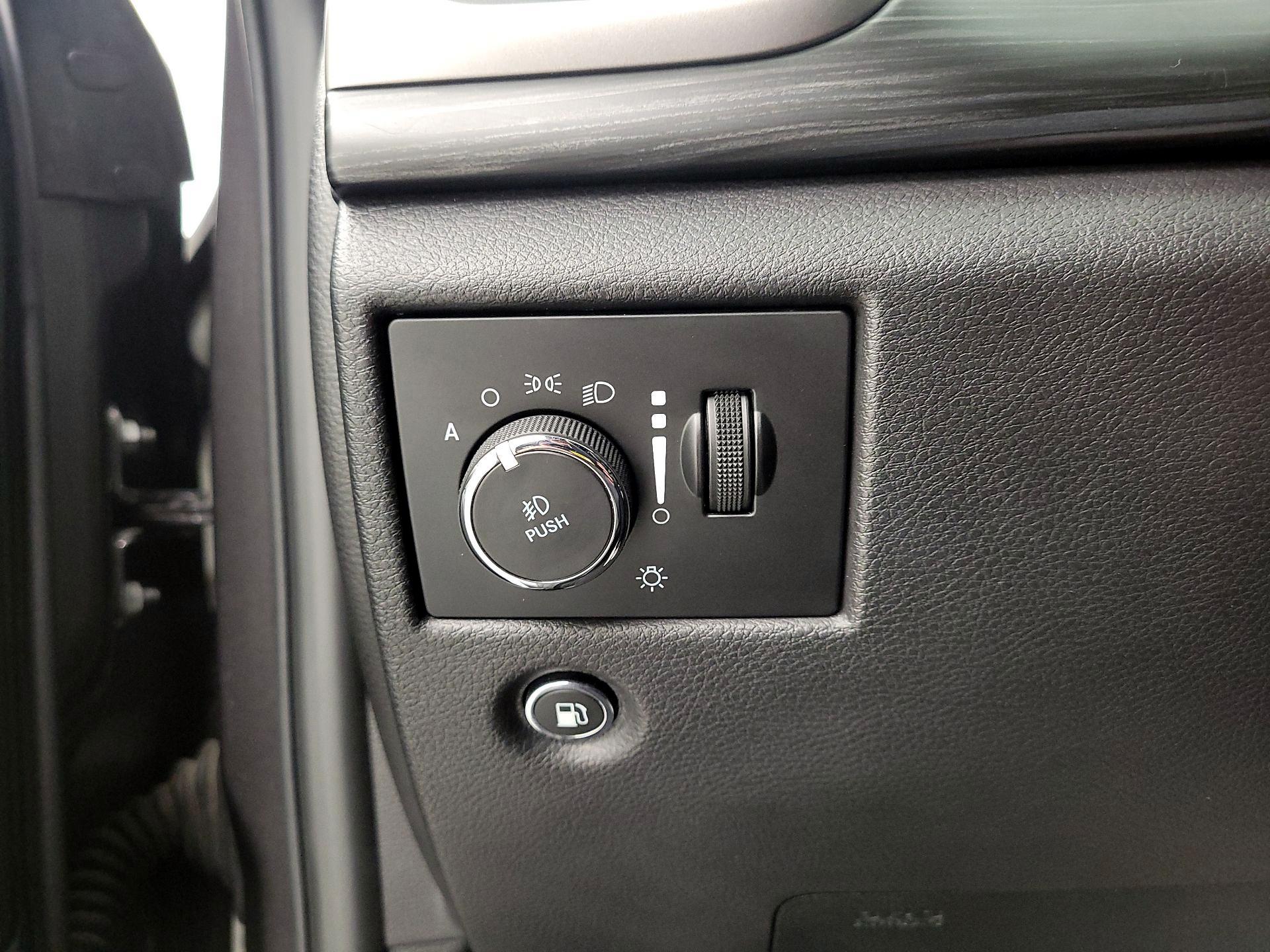 Thumbnail: 2019 Jeep Grand Cherokee - 13