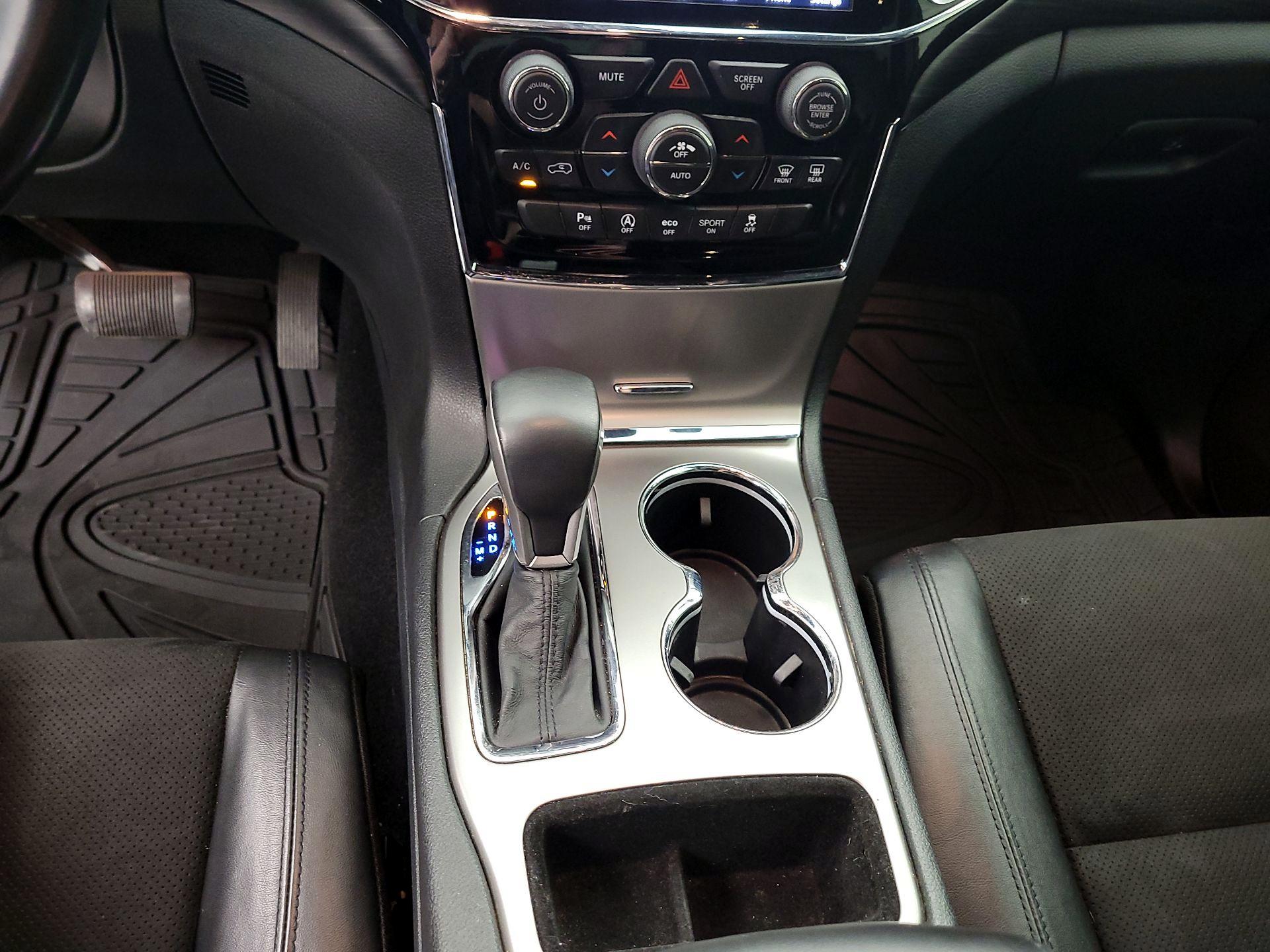 Thumbnail: 2019 Jeep Grand Cherokee - 18