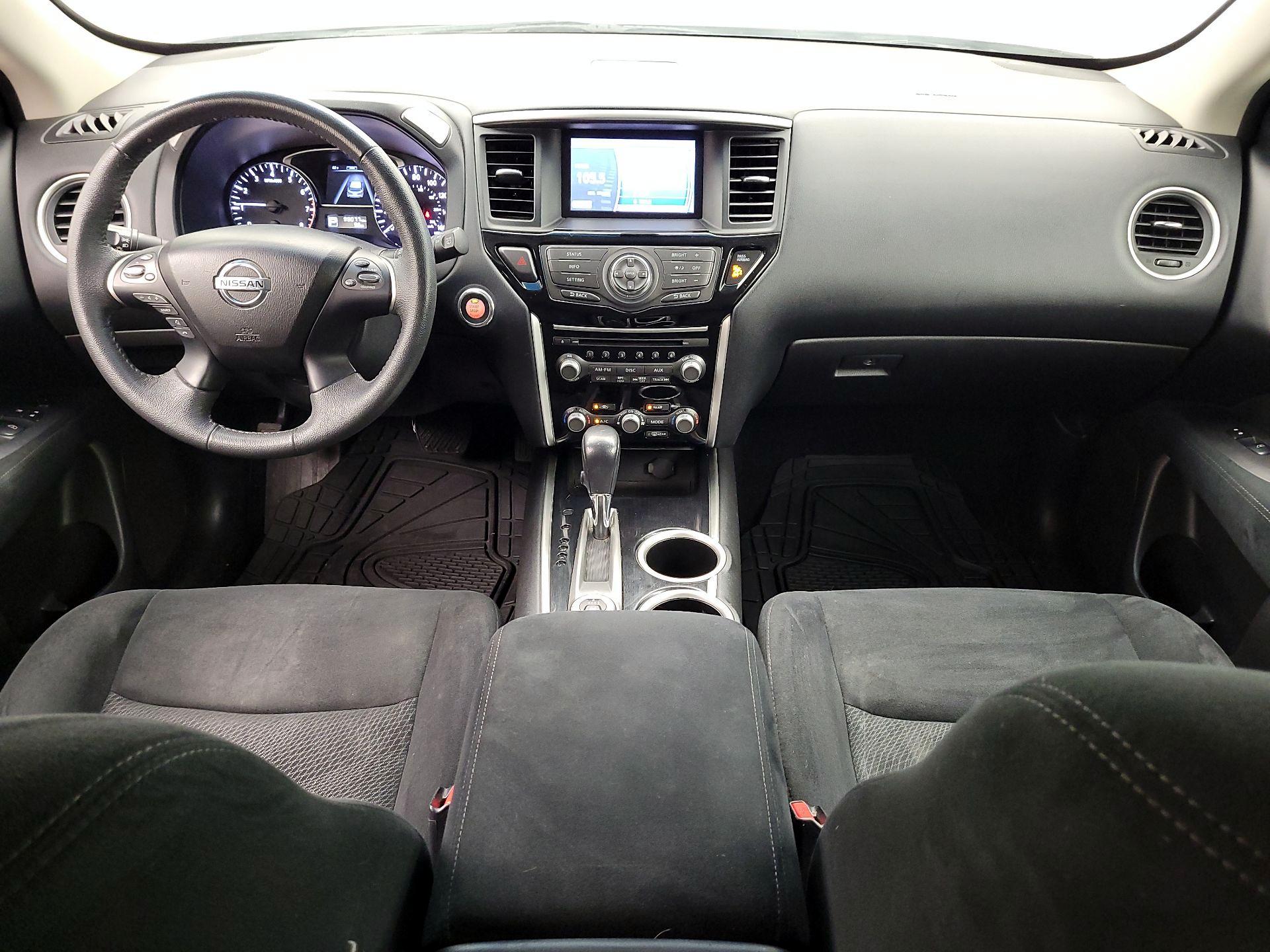 Thumbnail: 2015 Nissan Pathfinder - 9