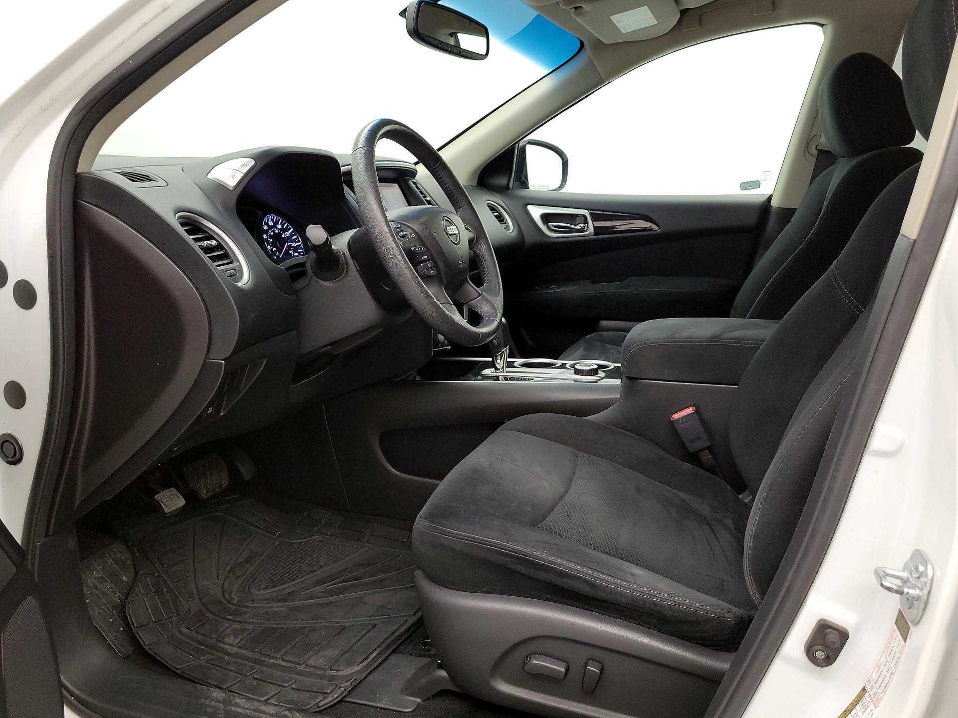Thumbnail: 2015 Nissan Pathfinder - 11