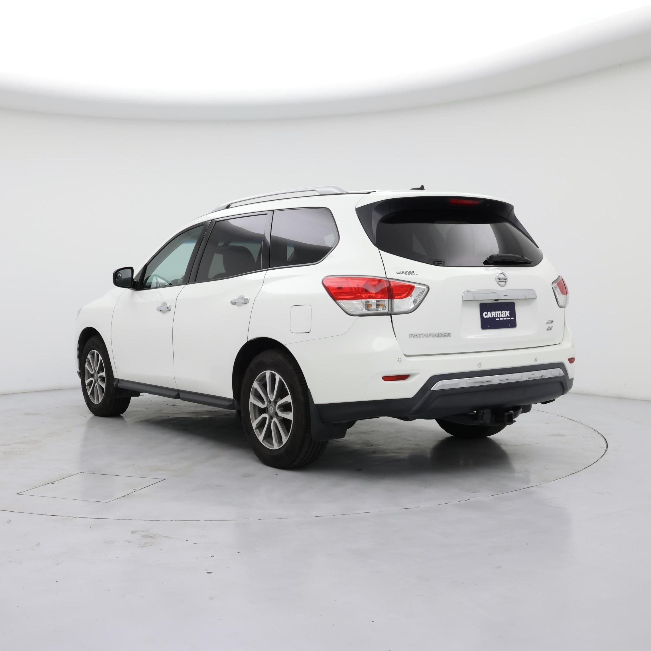 Thumbnail: 2015 Nissan Pathfinder - 2