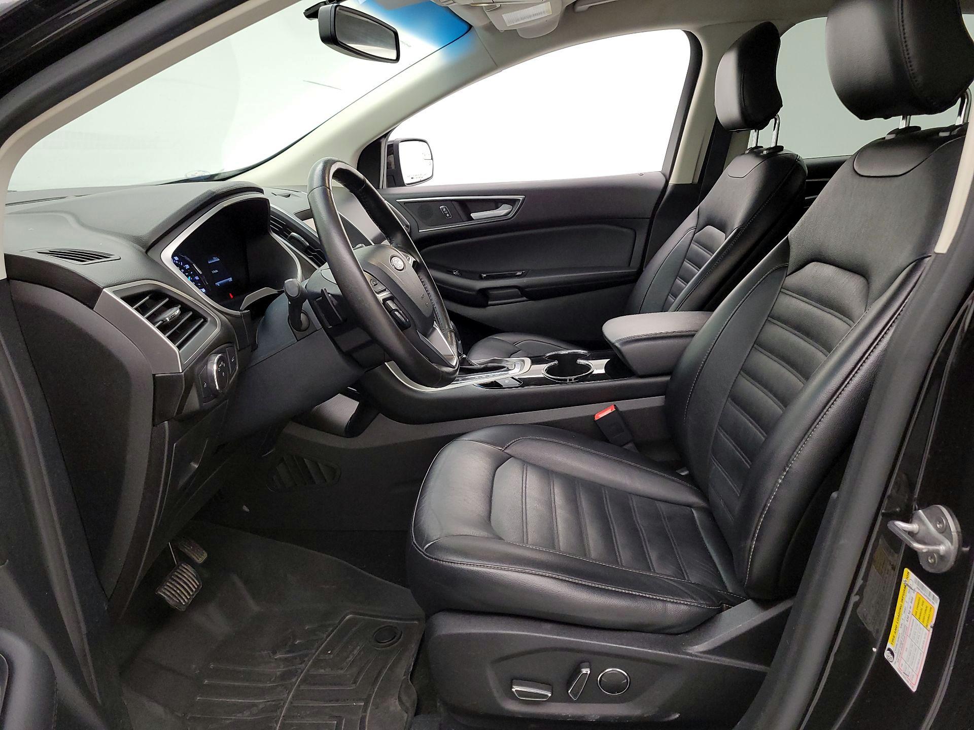 Thumbnail: 2015 Ford Edge - 11