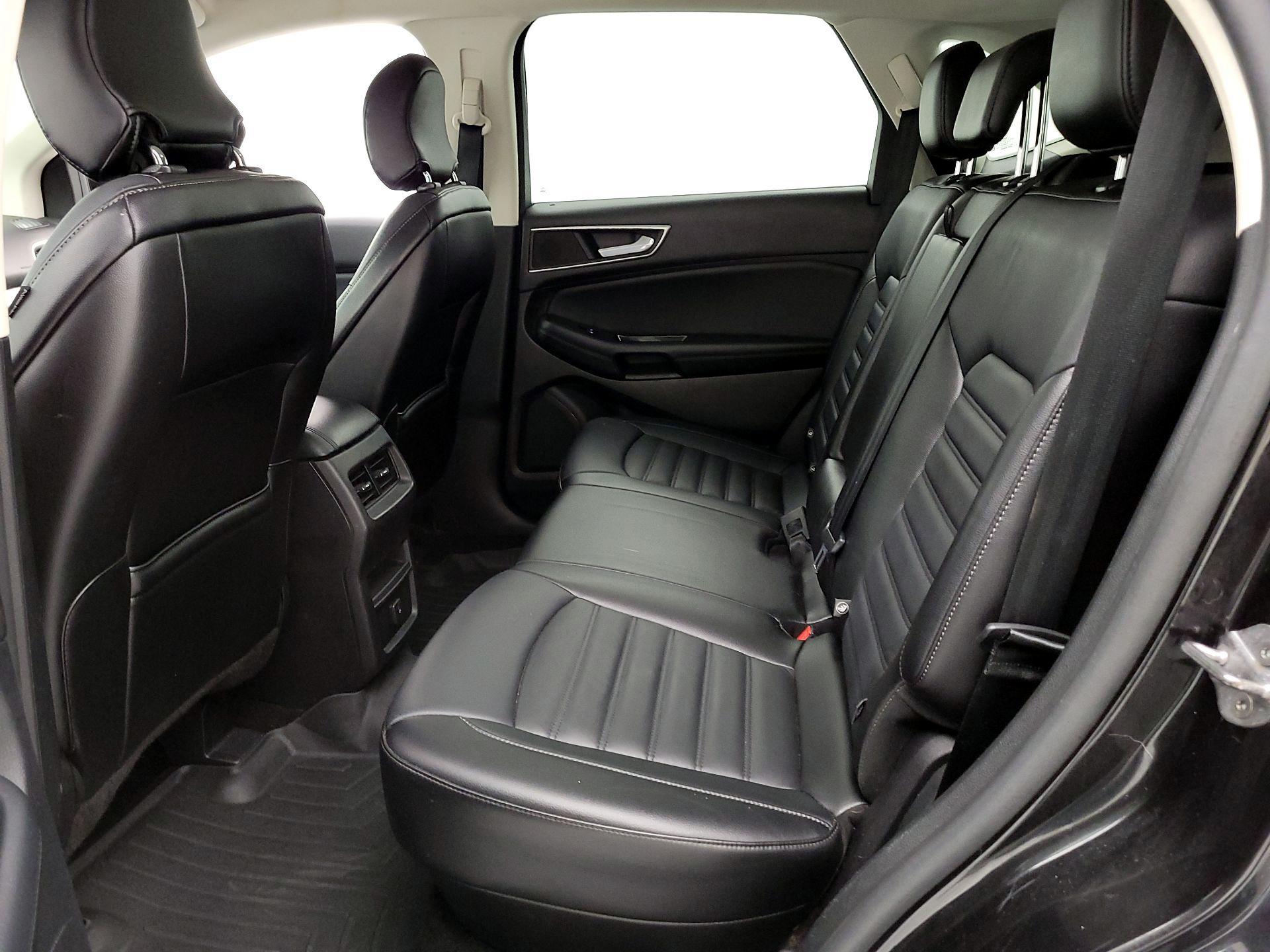 Thumbnail: 2015 Ford Edge - 19