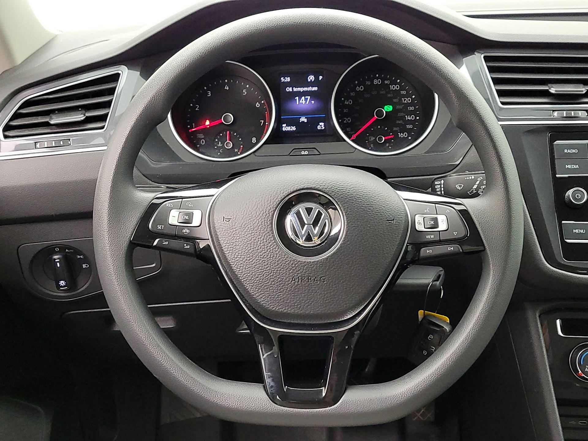 Thumbnail: 2020 Volkswagen Tiguan - 10