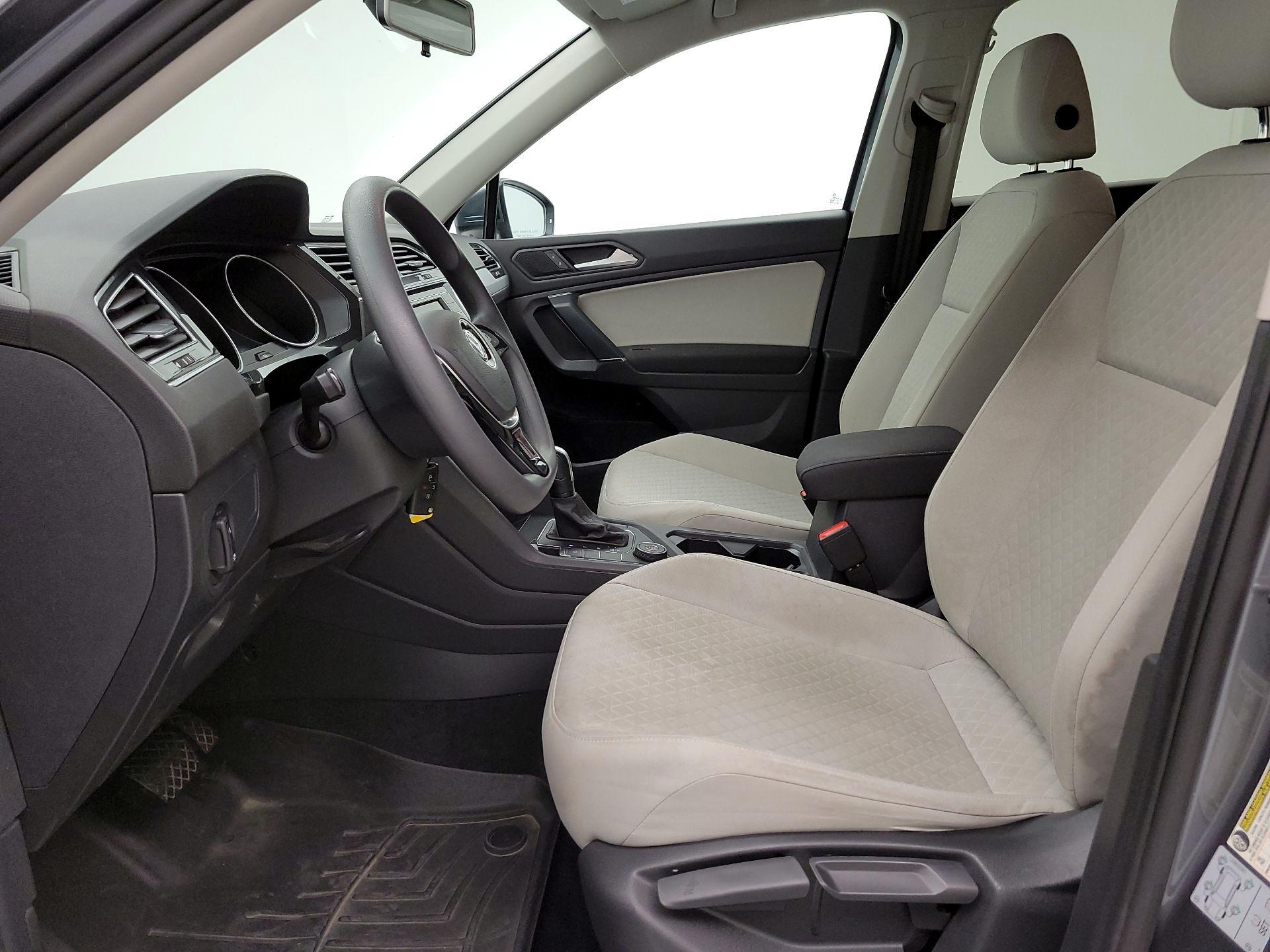 Thumbnail: 2020 Volkswagen Tiguan - 11