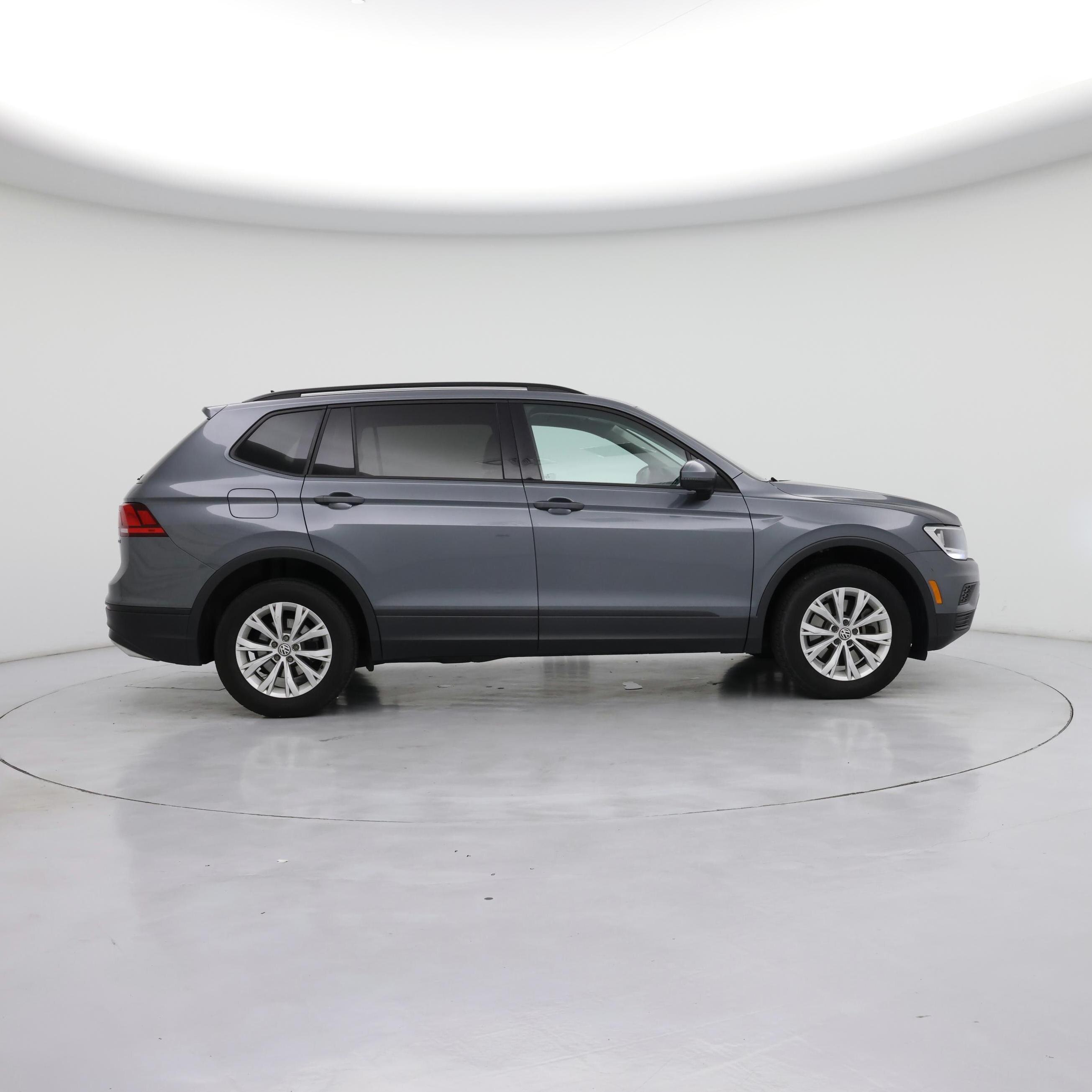 Thumbnail: 2020 Volkswagen Tiguan - 7