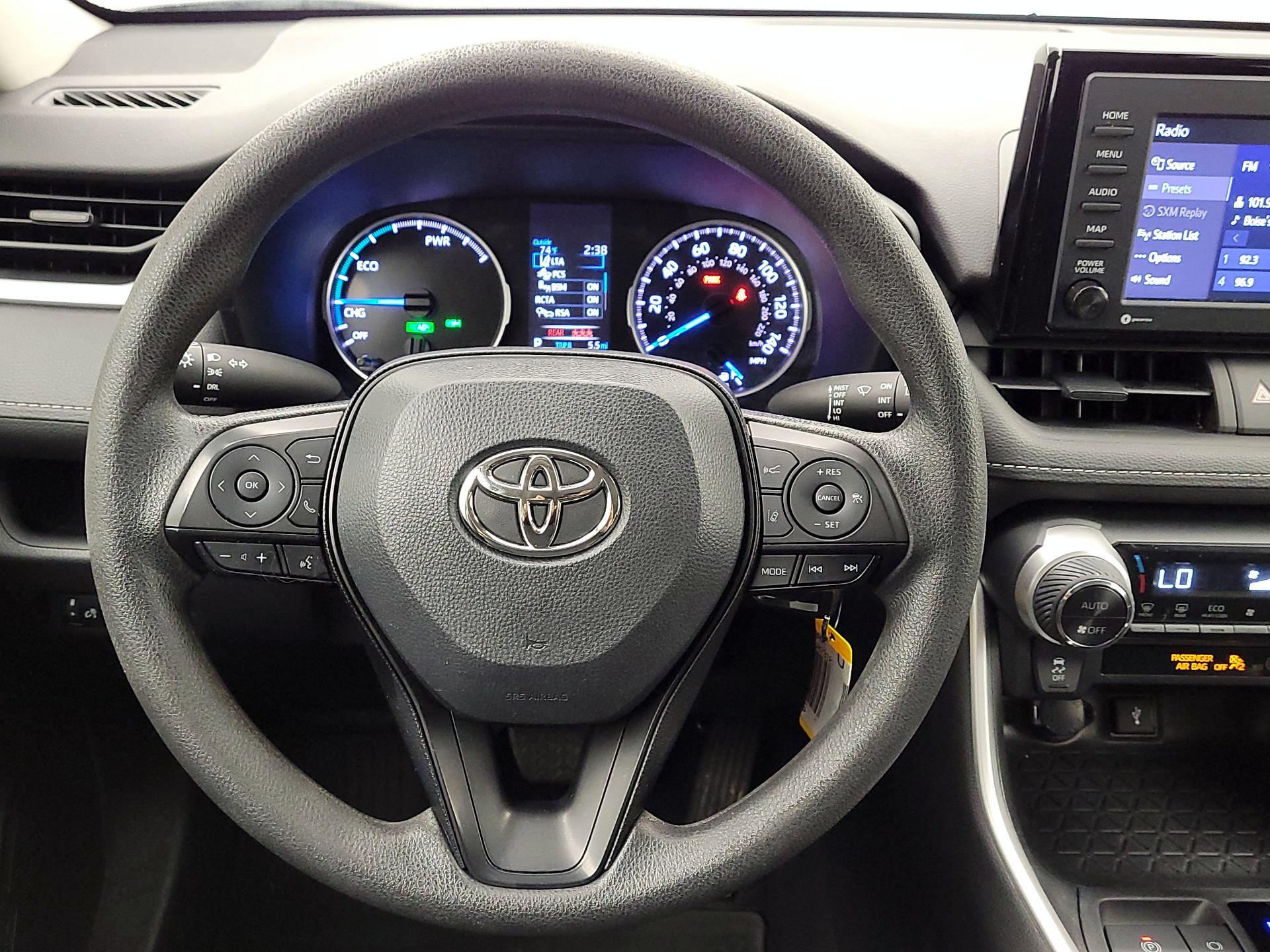 Thumbnail: 2022 Toyota RAV4 - 10