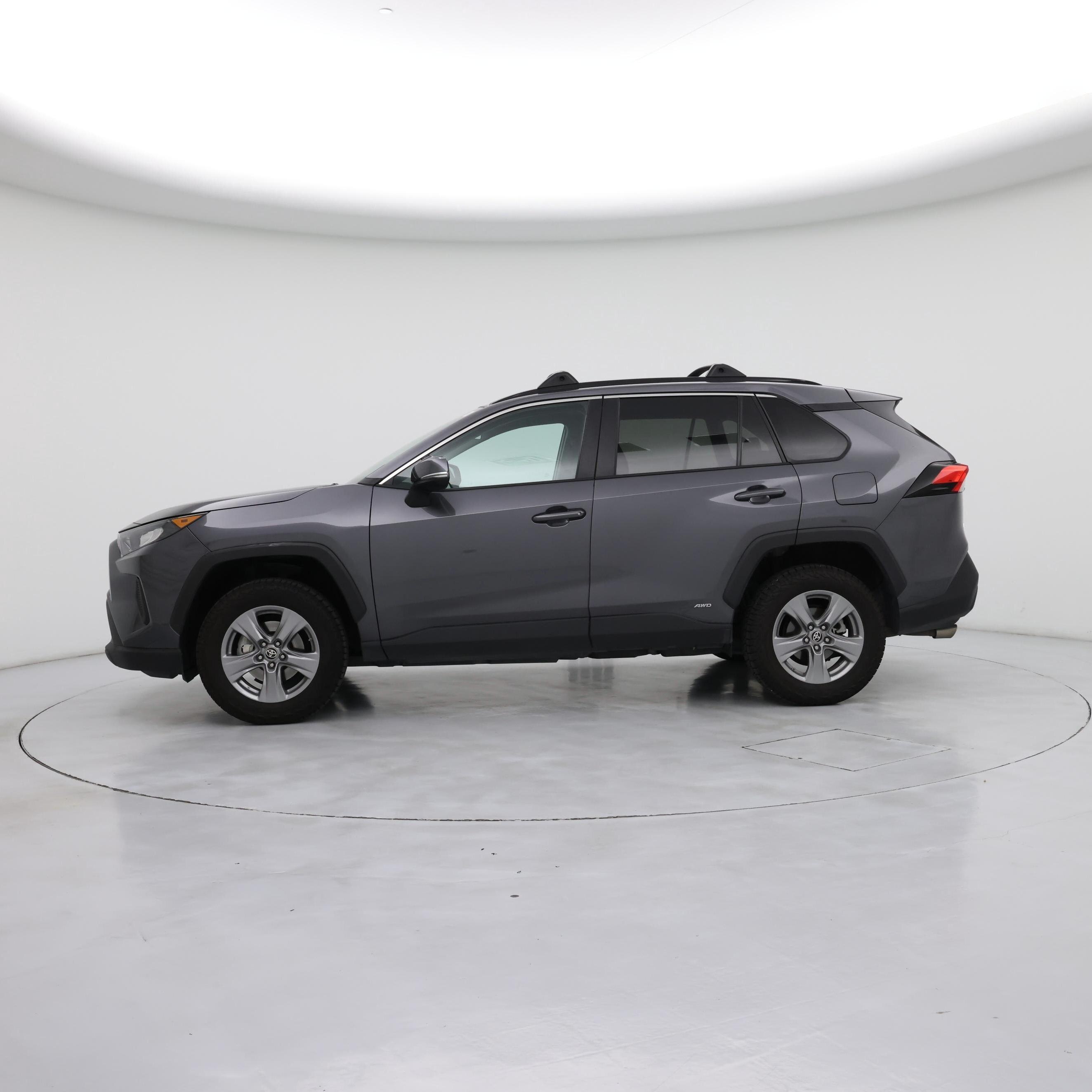 Thumbnail: 2022 Toyota RAV4 - 3