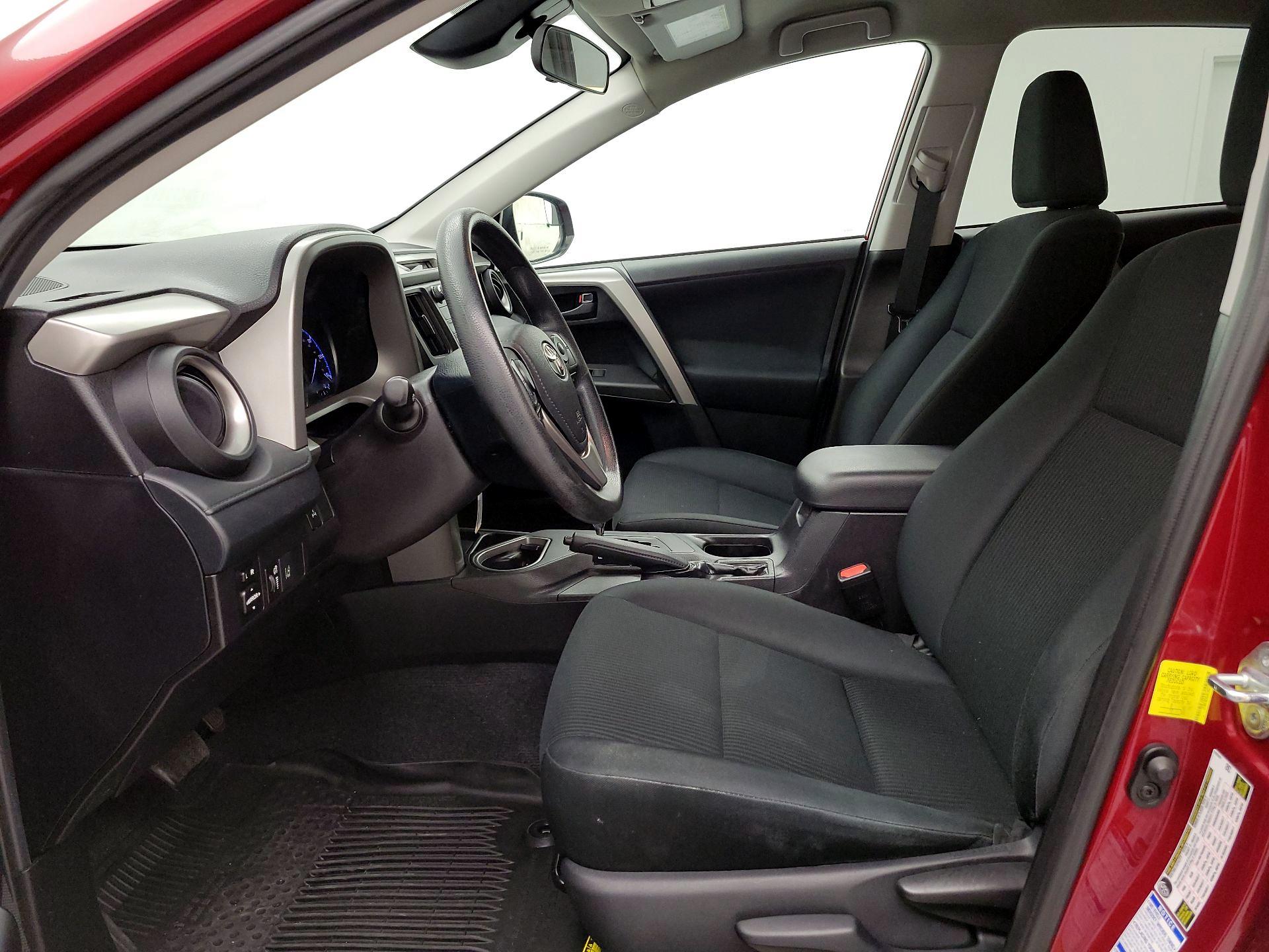Thumbnail: 2018 Toyota RAV4 - 11