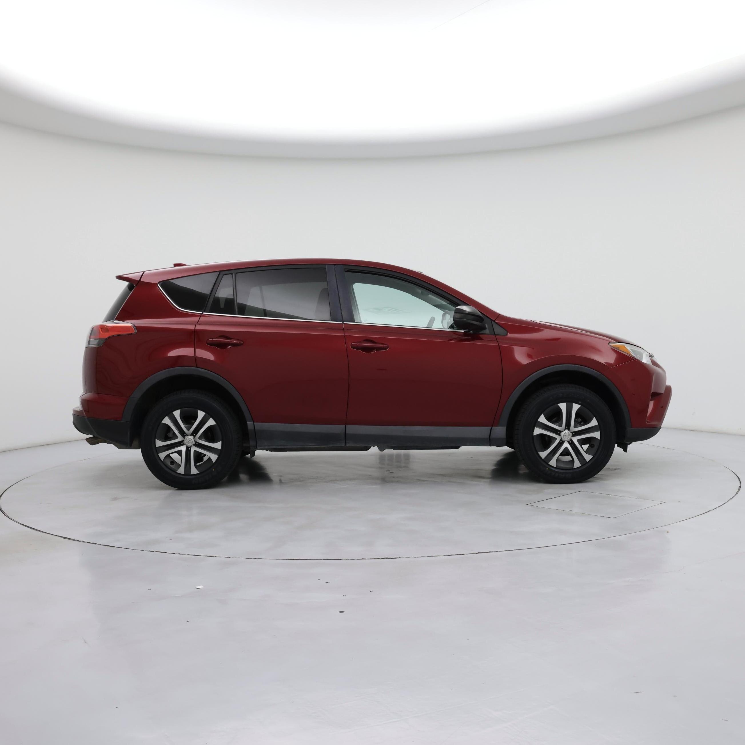 Thumbnail: 2018 Toyota RAV4 - 7