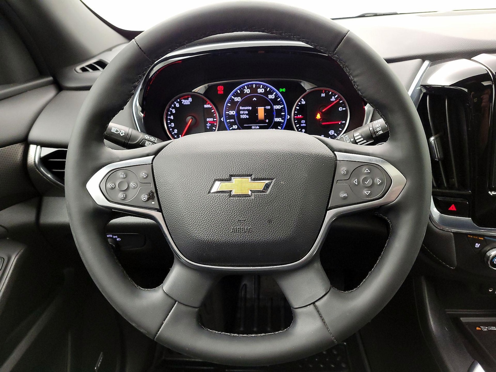 2023 Chevrolet Traverse Premier - Photo 11
