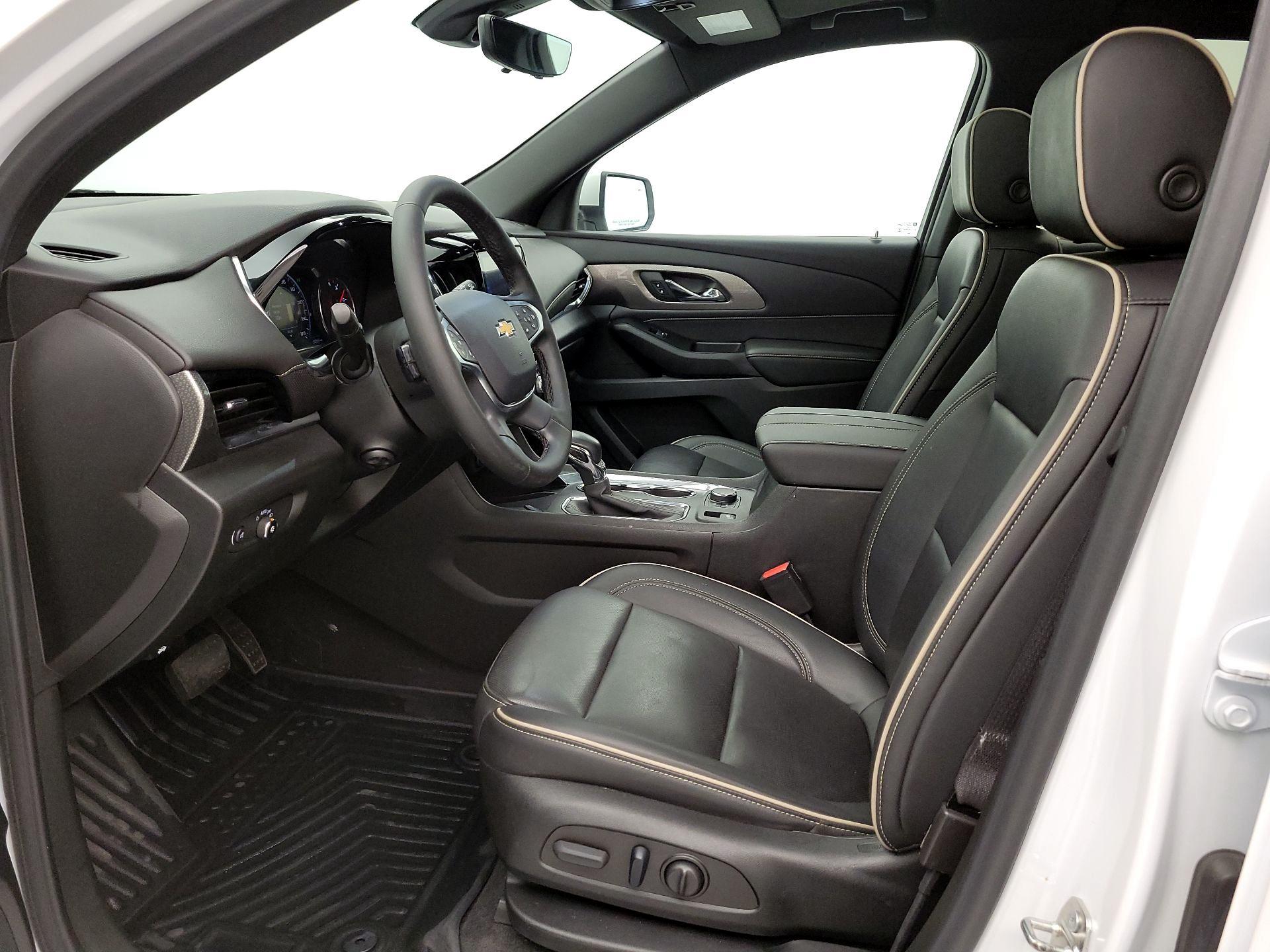 Thumbnail: 2023 Chevrolet Traverse - 11