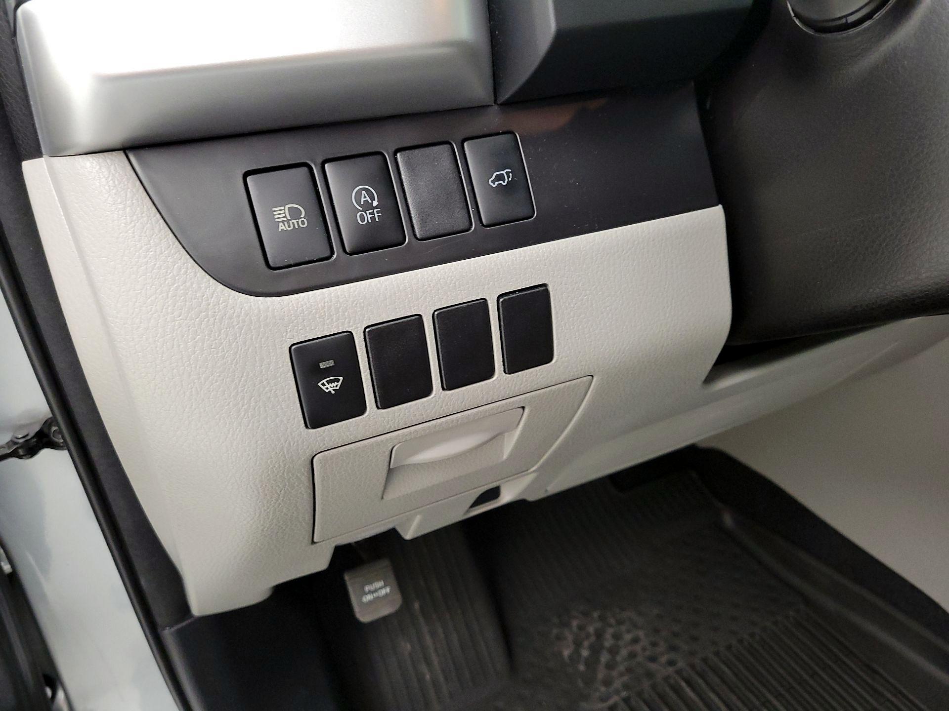 Thumbnail: 2018 Toyota Highlander - 13