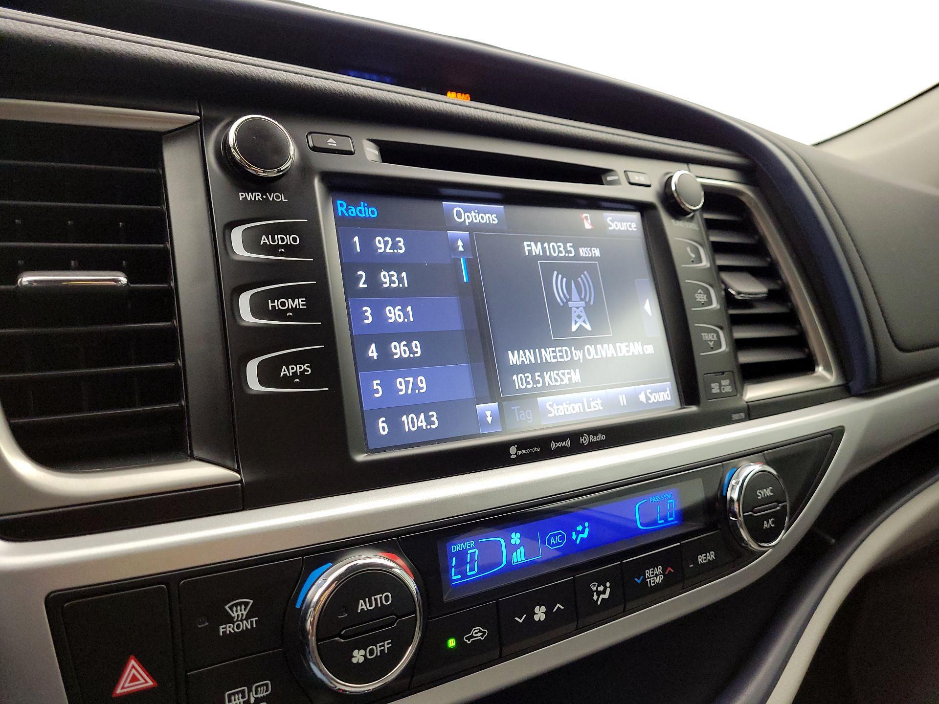 Thumbnail: 2018 Toyota Highlander - 15