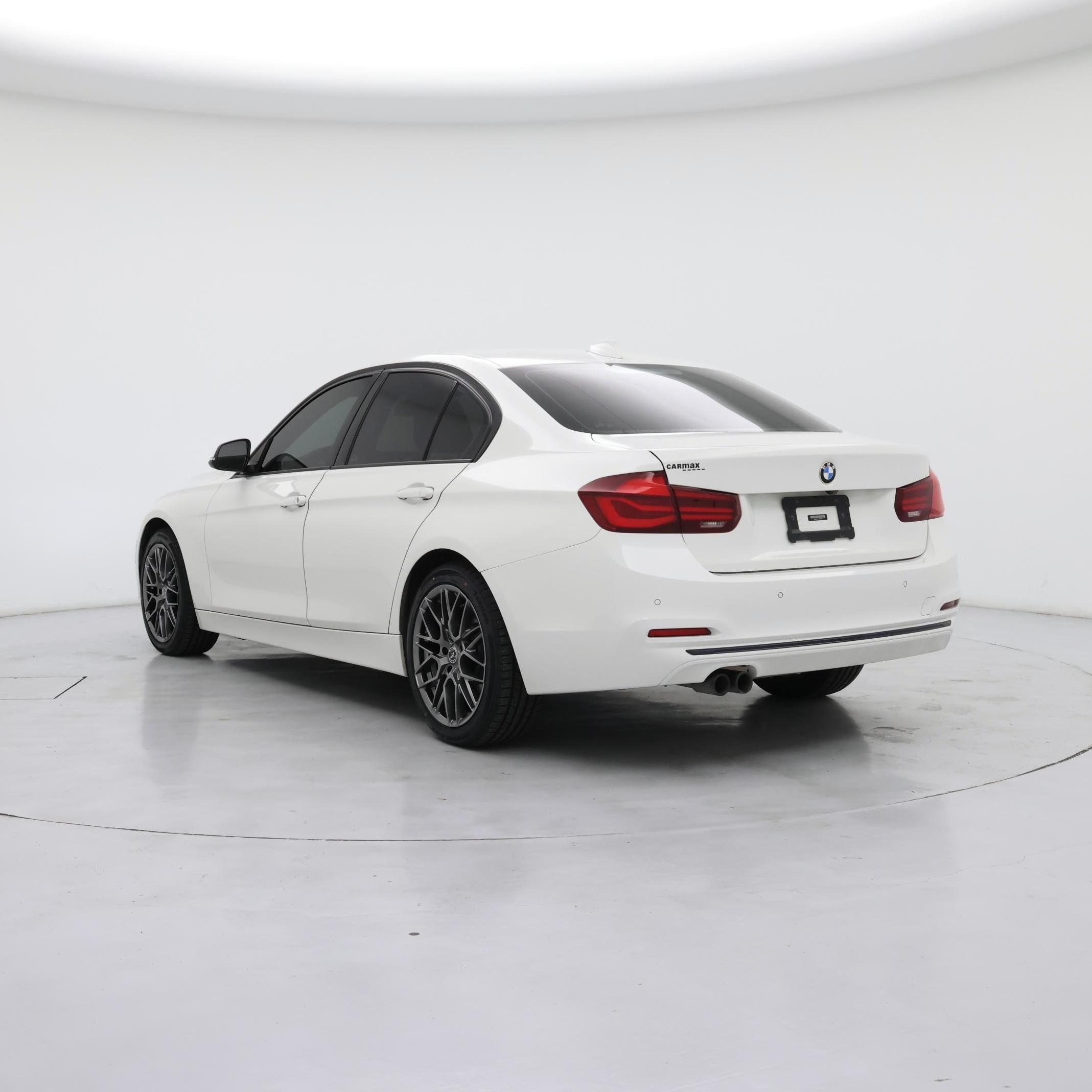 Thumbnail: 2018 BMW 3 Series - 2